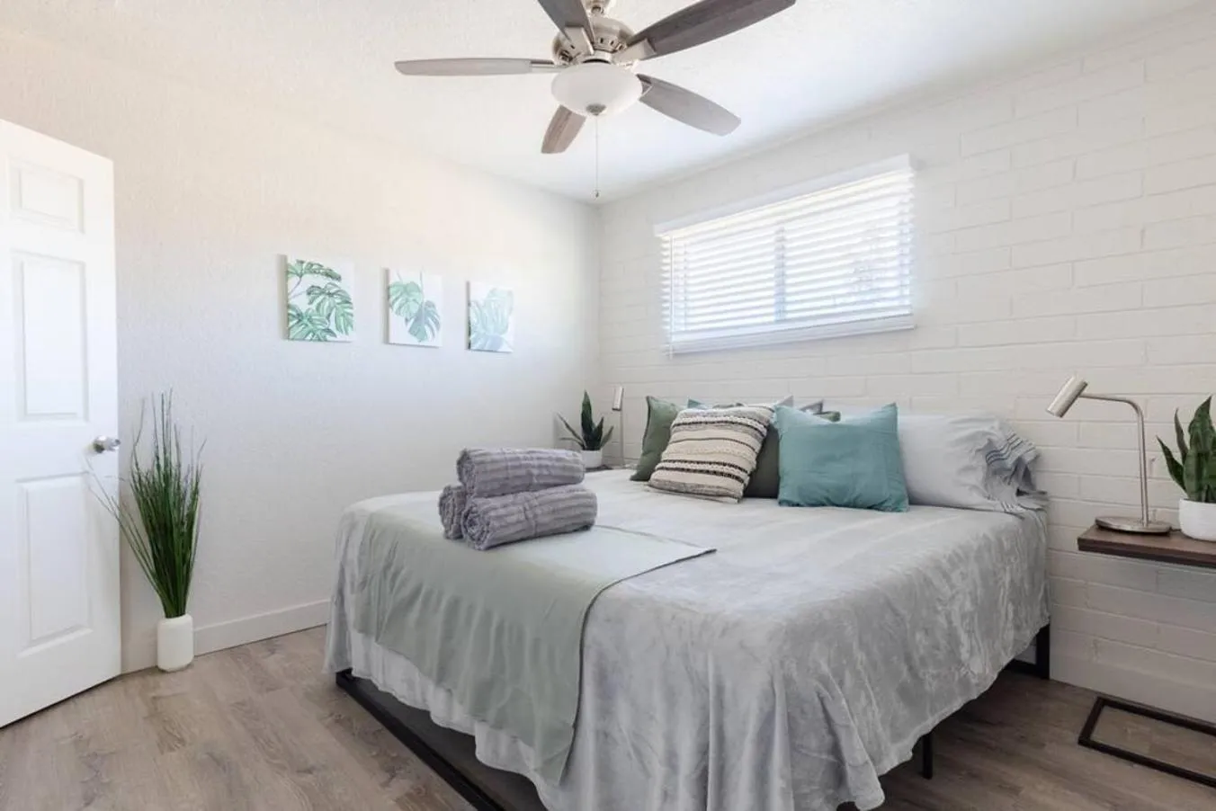 Bed in Spacious 2BR Condo, Steps to Downtown Gilbert, King Bed & Laundry