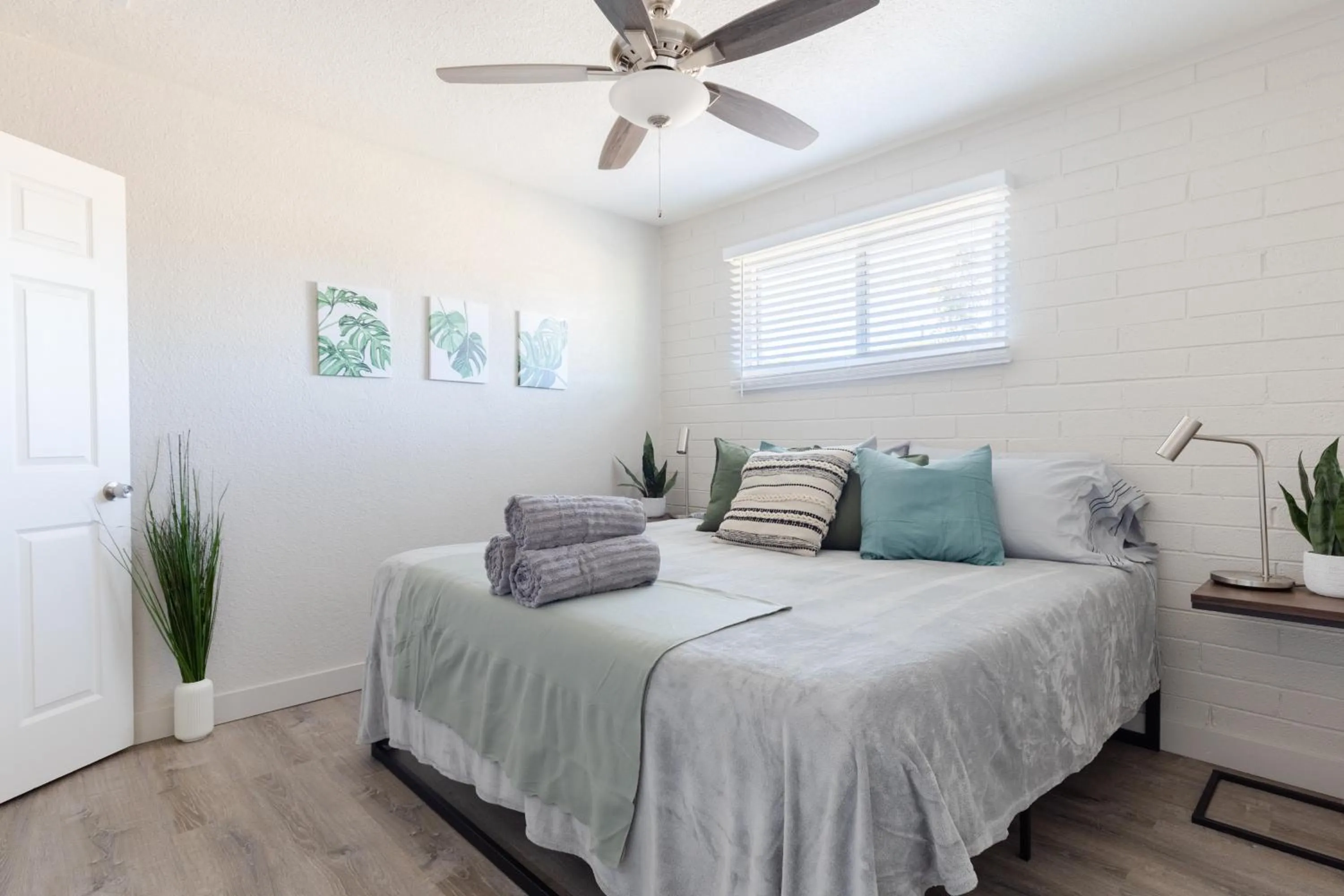 Bed in Spacious 2BR Condo, Steps to Downtown Gilbert, King Bed & Laundry