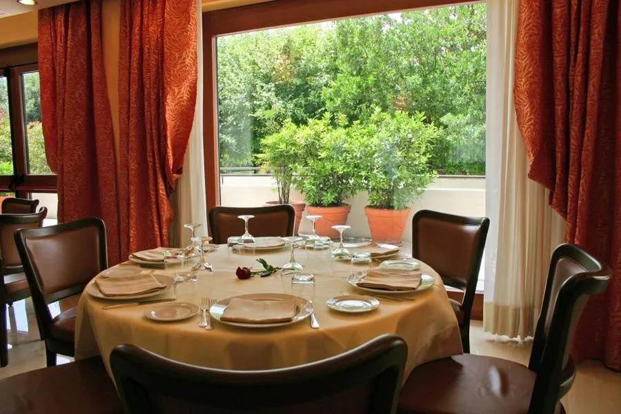 Restaurant/places to eat in Hotel Svevo