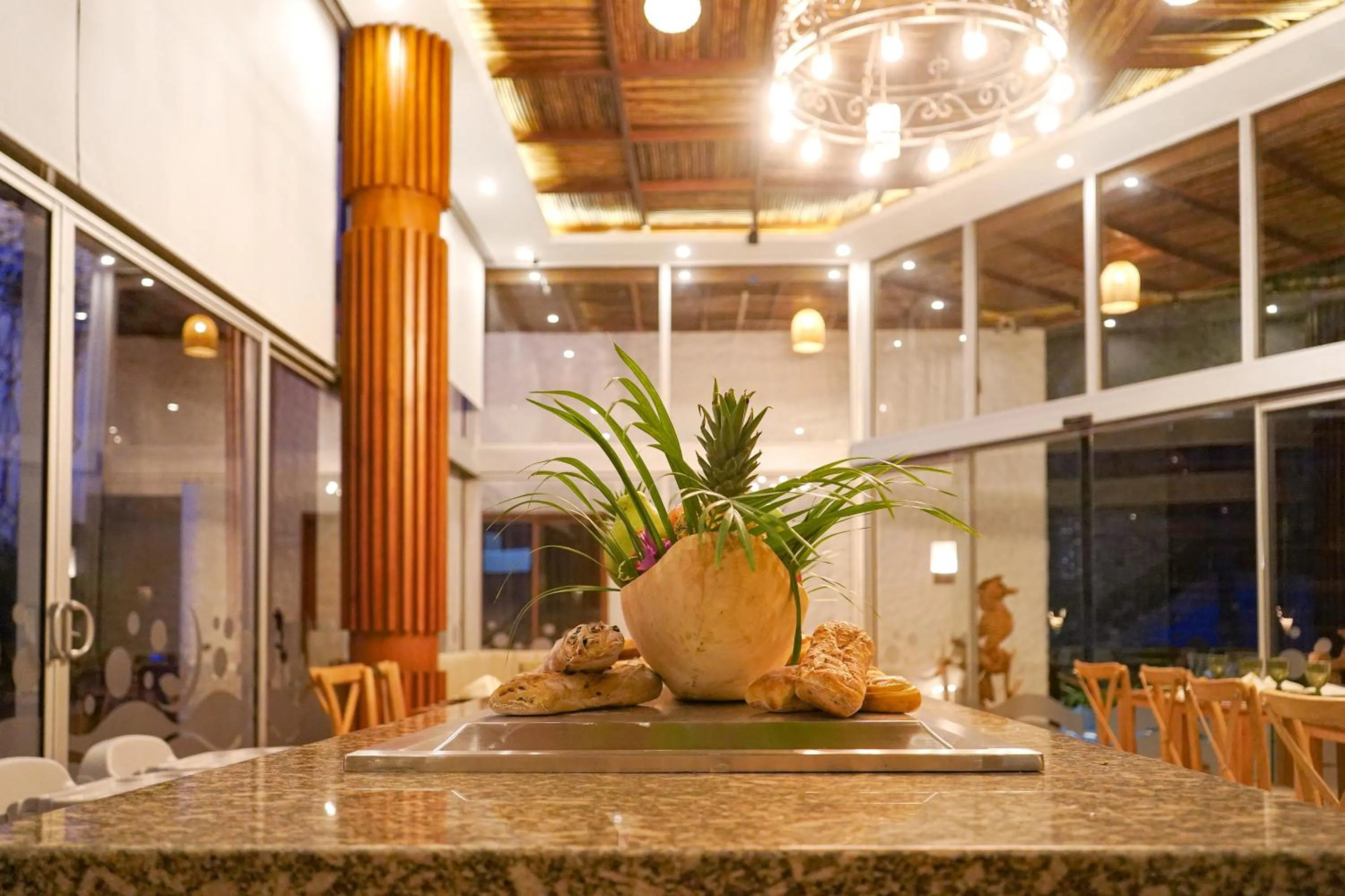 Restaurant/places to eat in HOTEL KARAYA DIVE RESORT