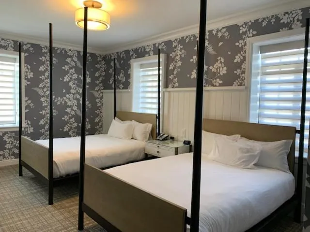 Standard Double Room in St. Clair Inn