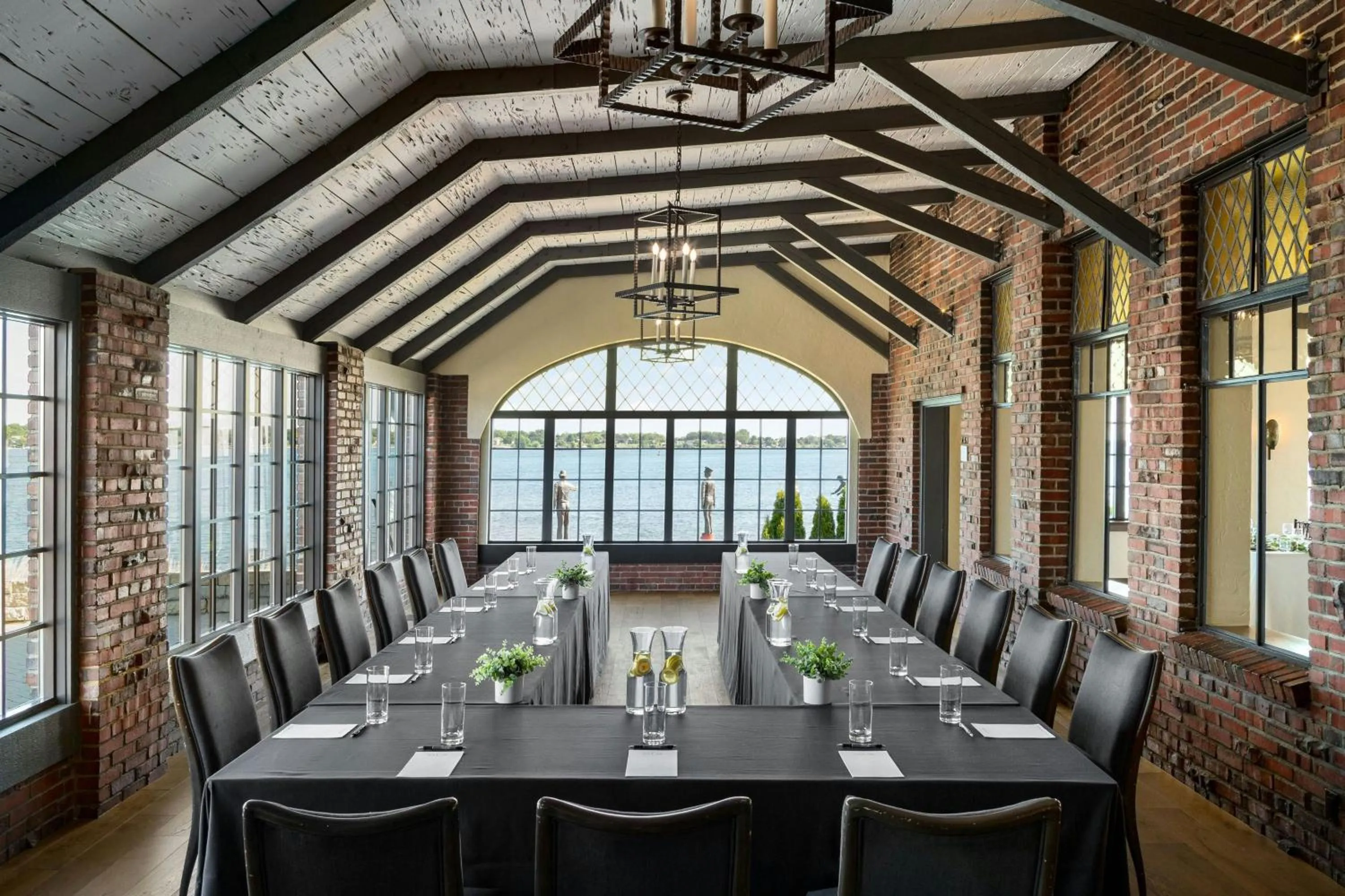 Meeting/conference room in St. Clair Inn