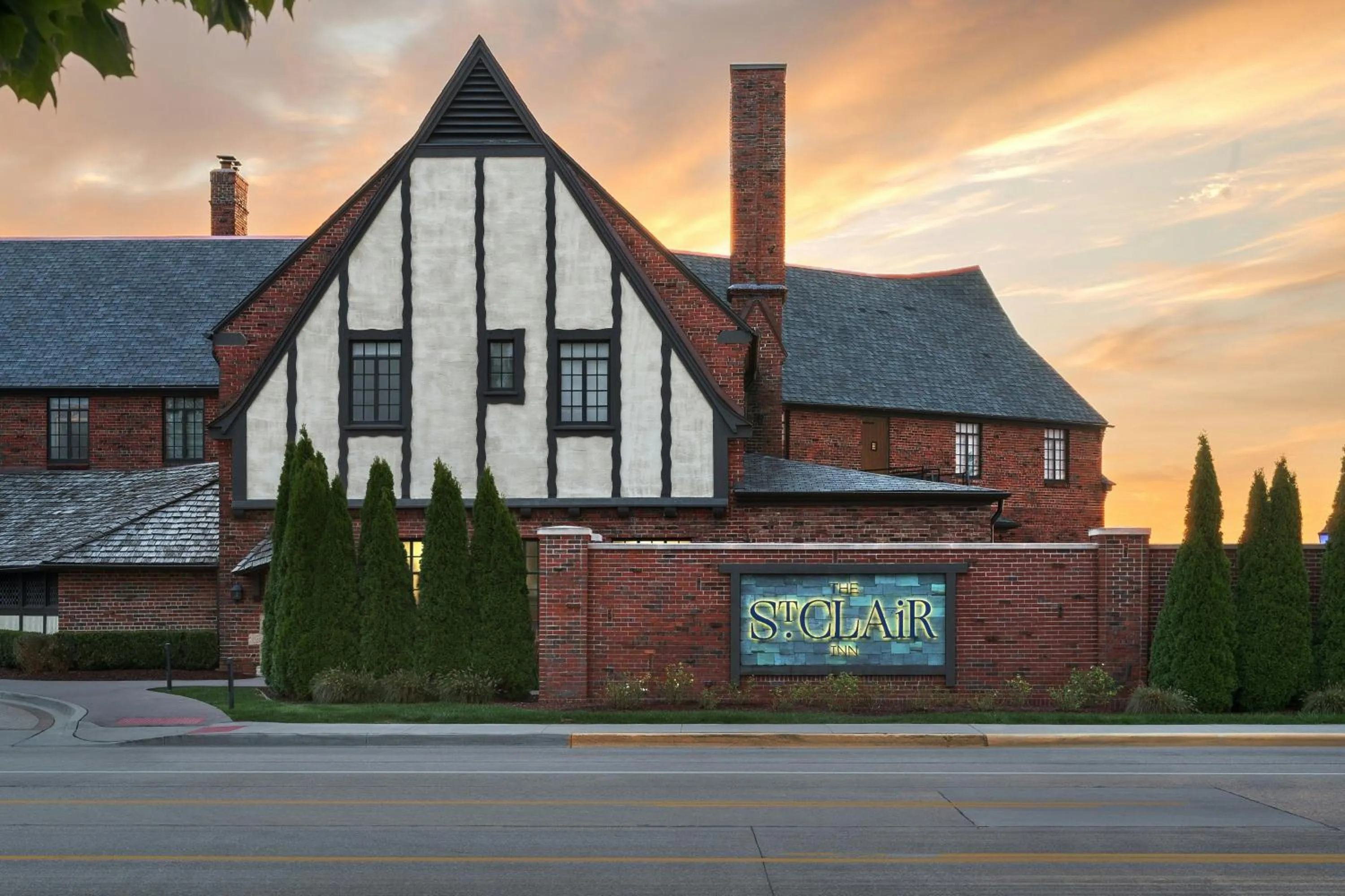 Property building in St. Clair Inn