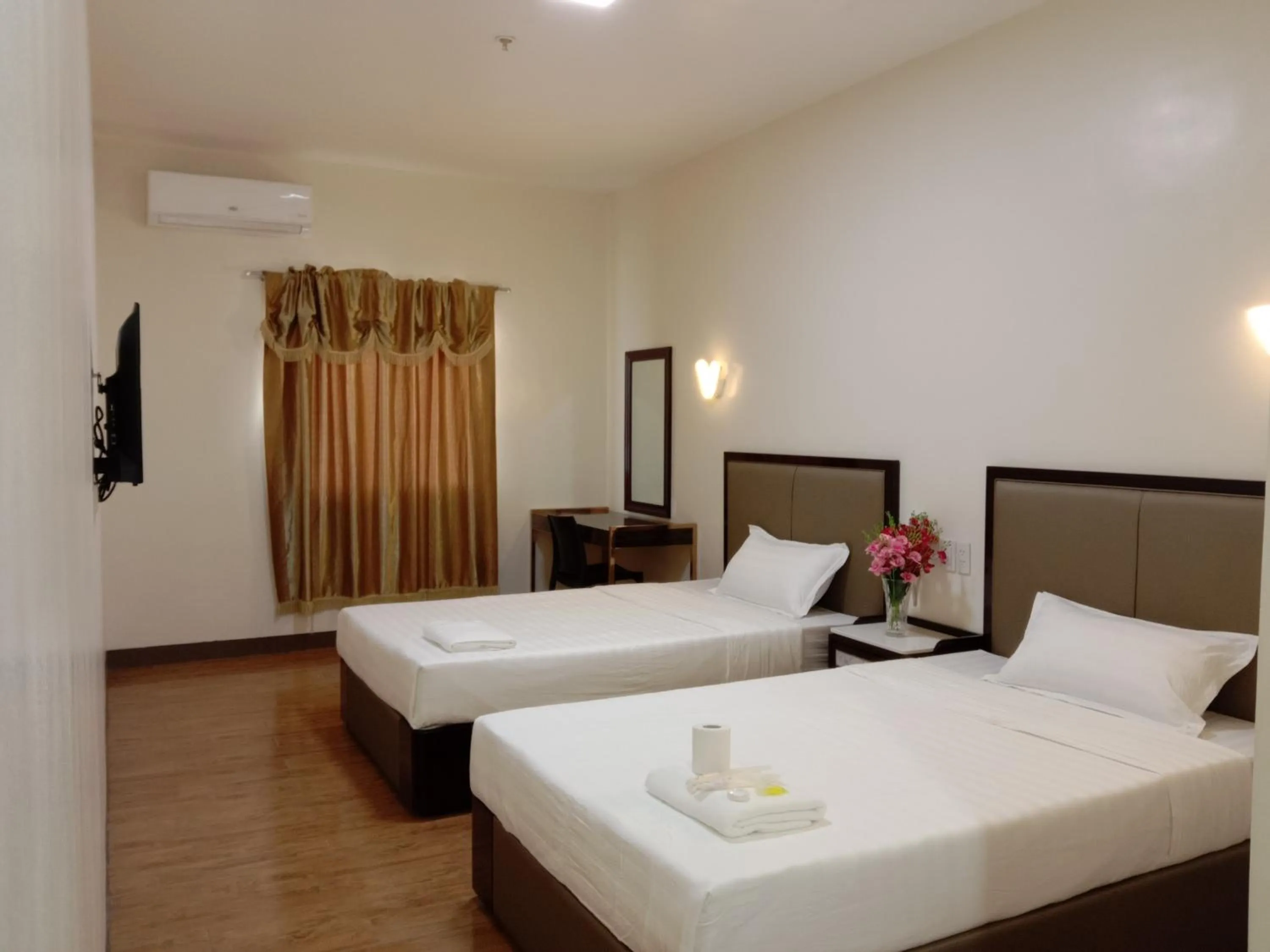 Bed in Meaco Royal Hotel- Lucena