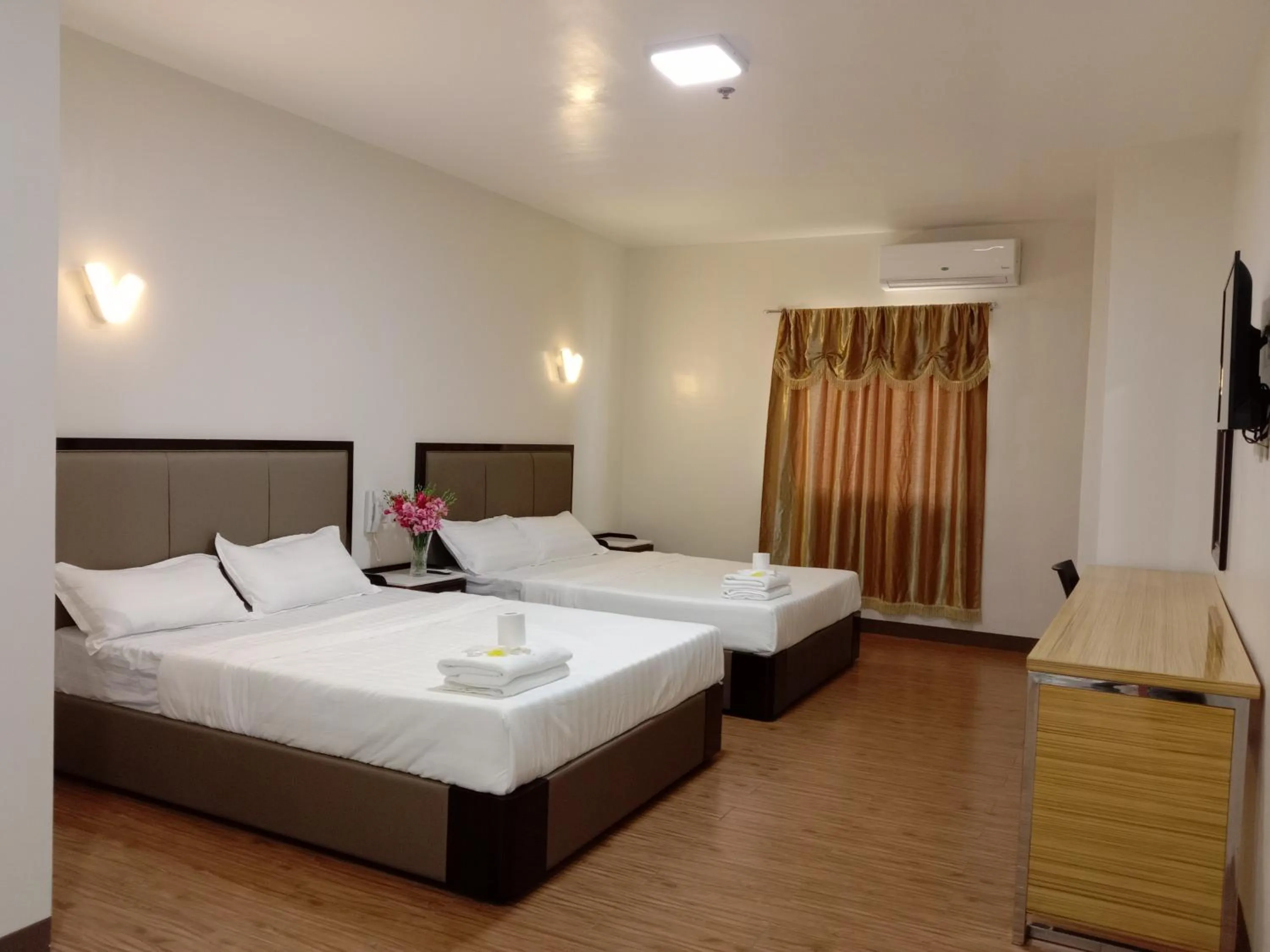 Bed in Meaco Royal Hotel- Lucena