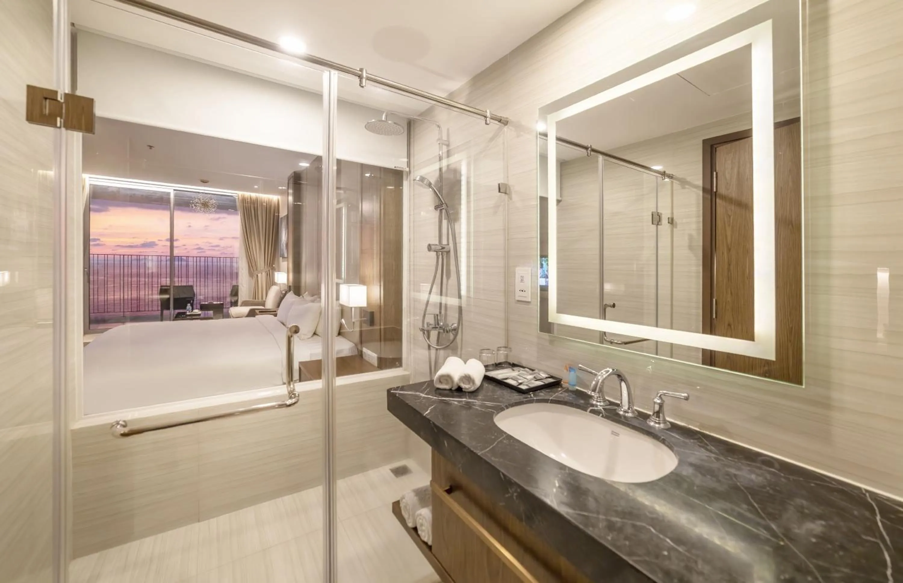 Shower in LYN Premier Studio Panorama Nha Trang