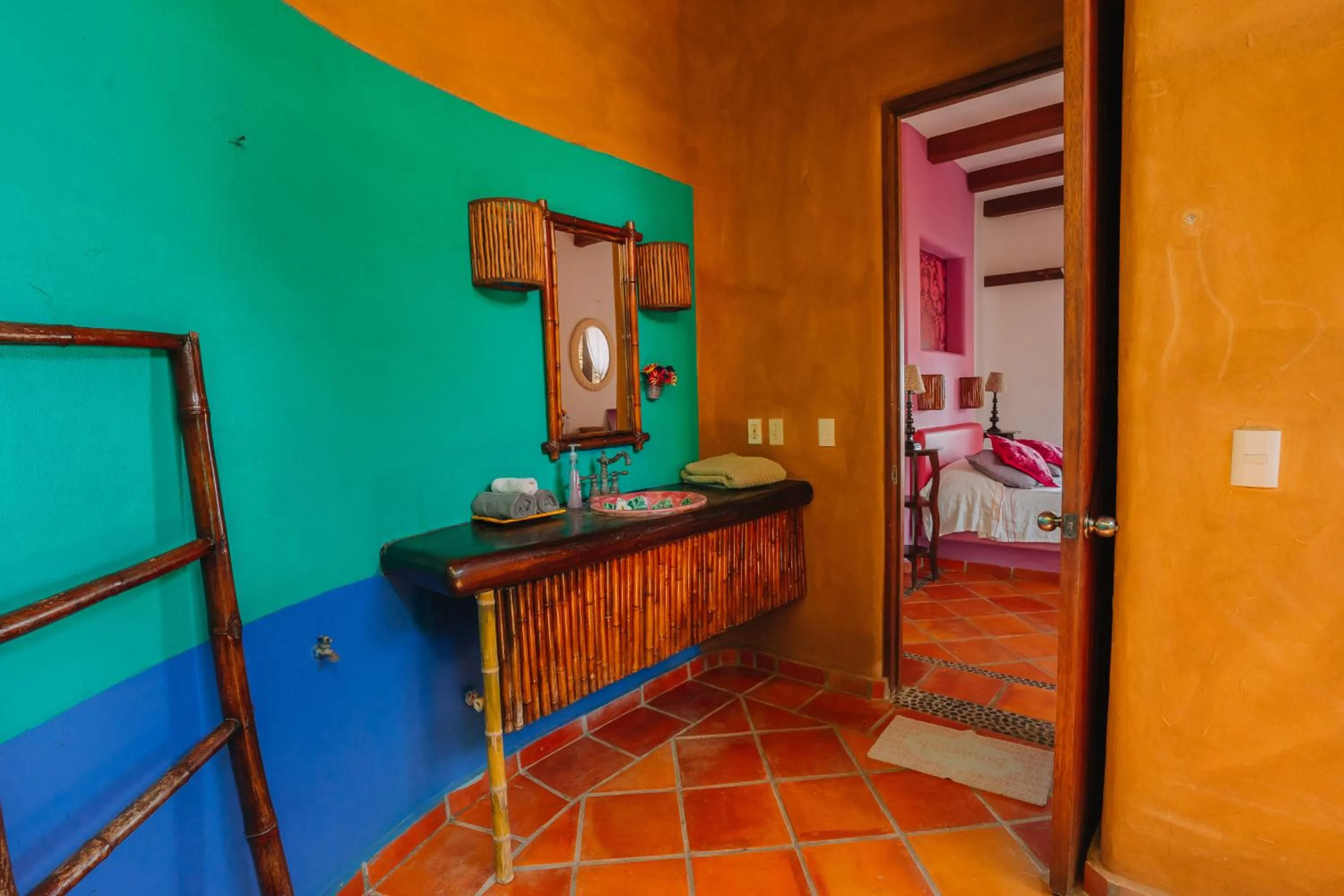 Bathroom, Bed in Tres Mujeres Hotel