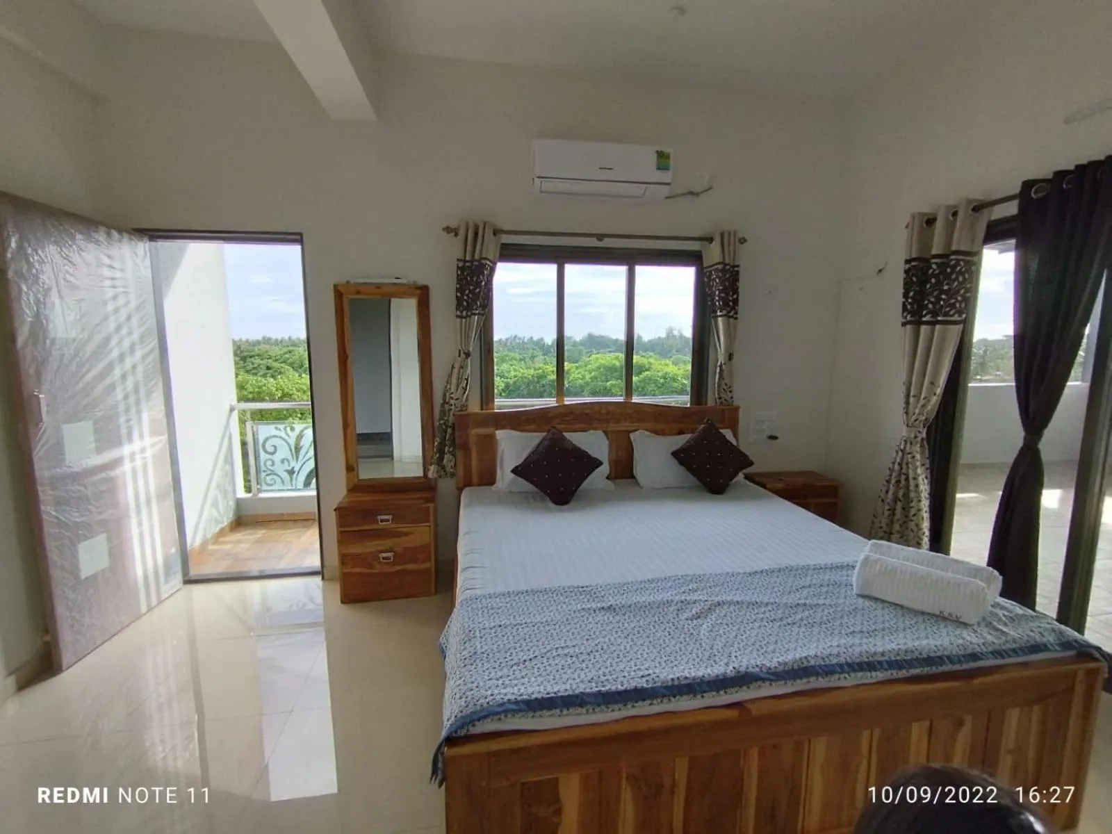 Bedroom, Bed in Hotel Kavijay Sea View