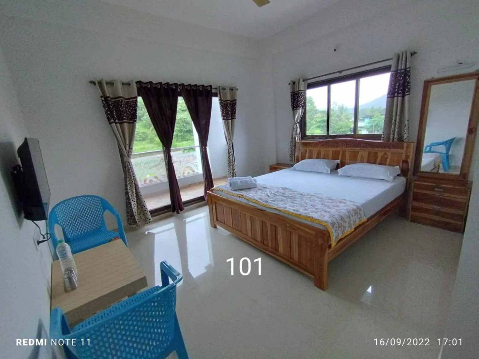 Photo of the whole room, Bed in Hotel Kavijay Sea View