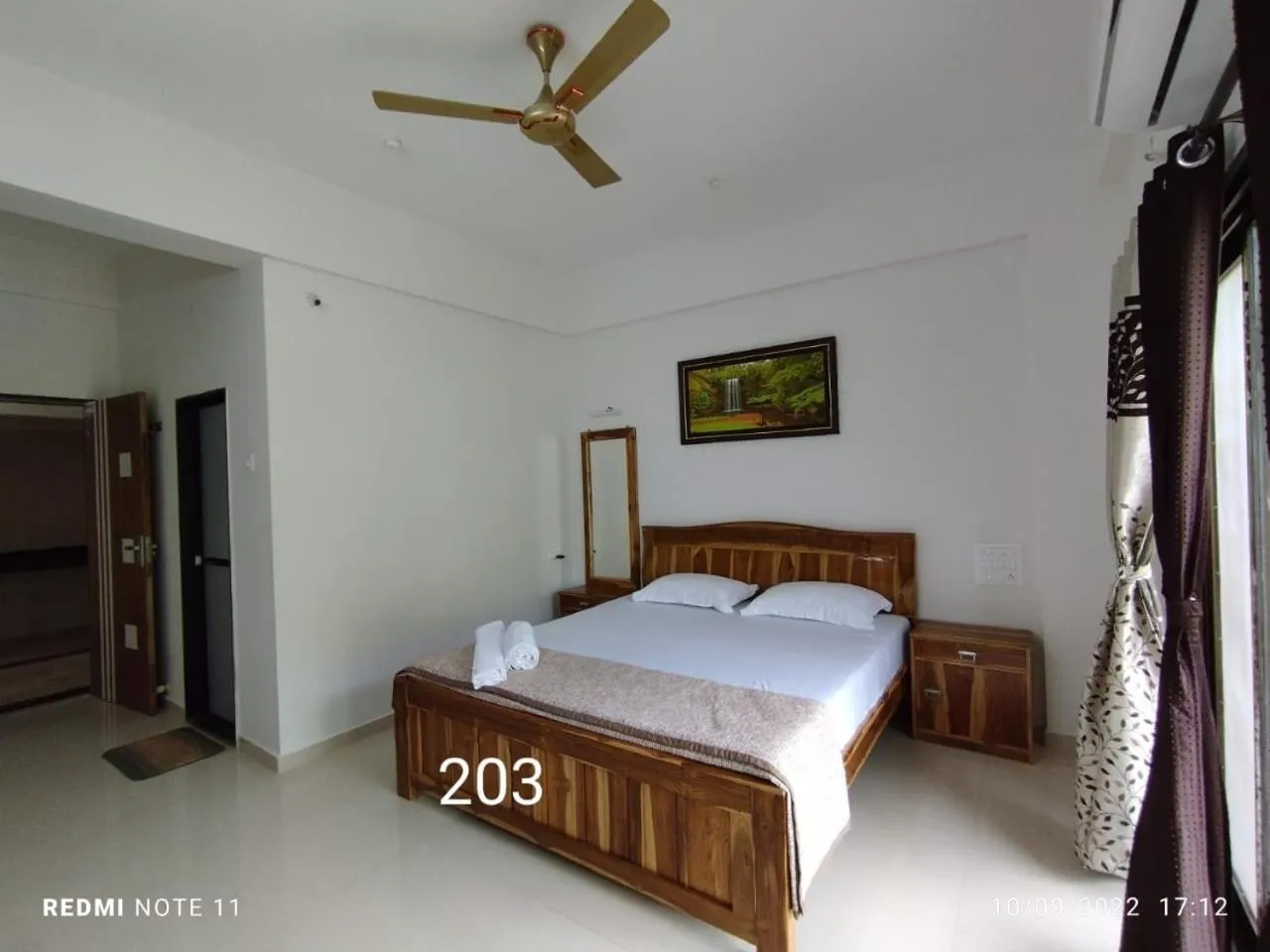 Bedroom, Bed in Hotel Kavijay Sea View