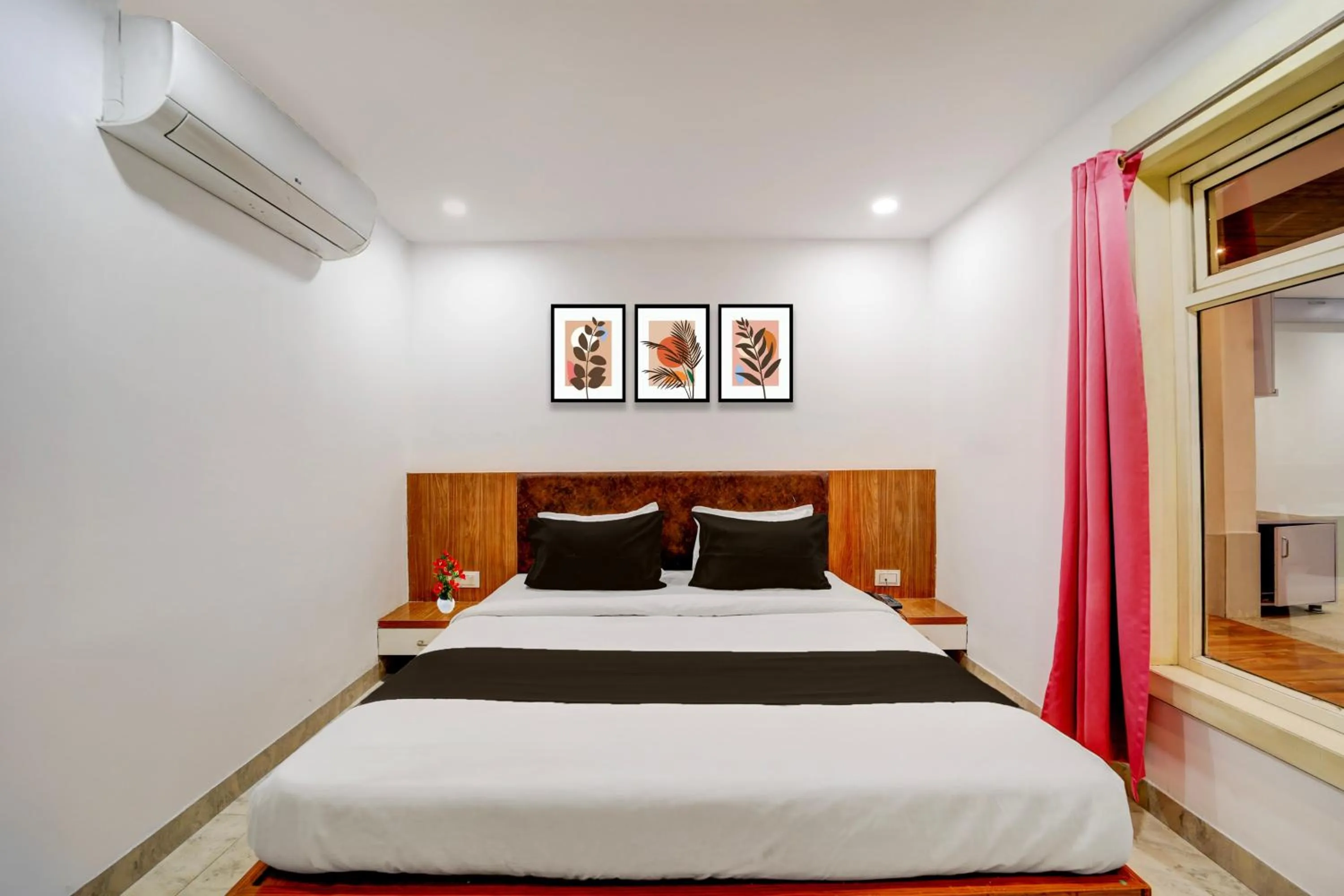 Bedroom, Bed in Collection O Rani Kamlapati Railway Station Formerly Silkroute Palace