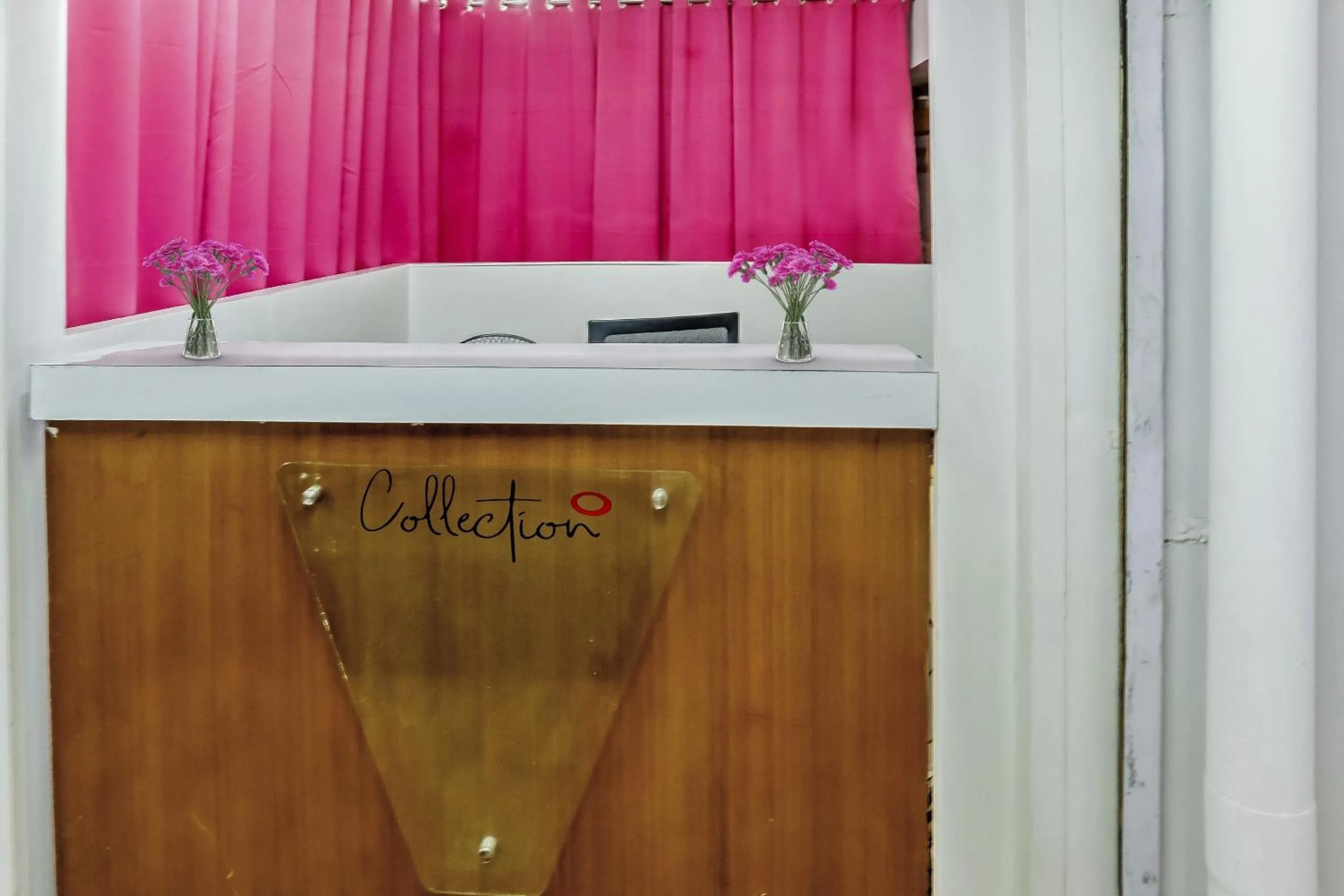 Lobby or reception in Capital O Silkroute Palaace