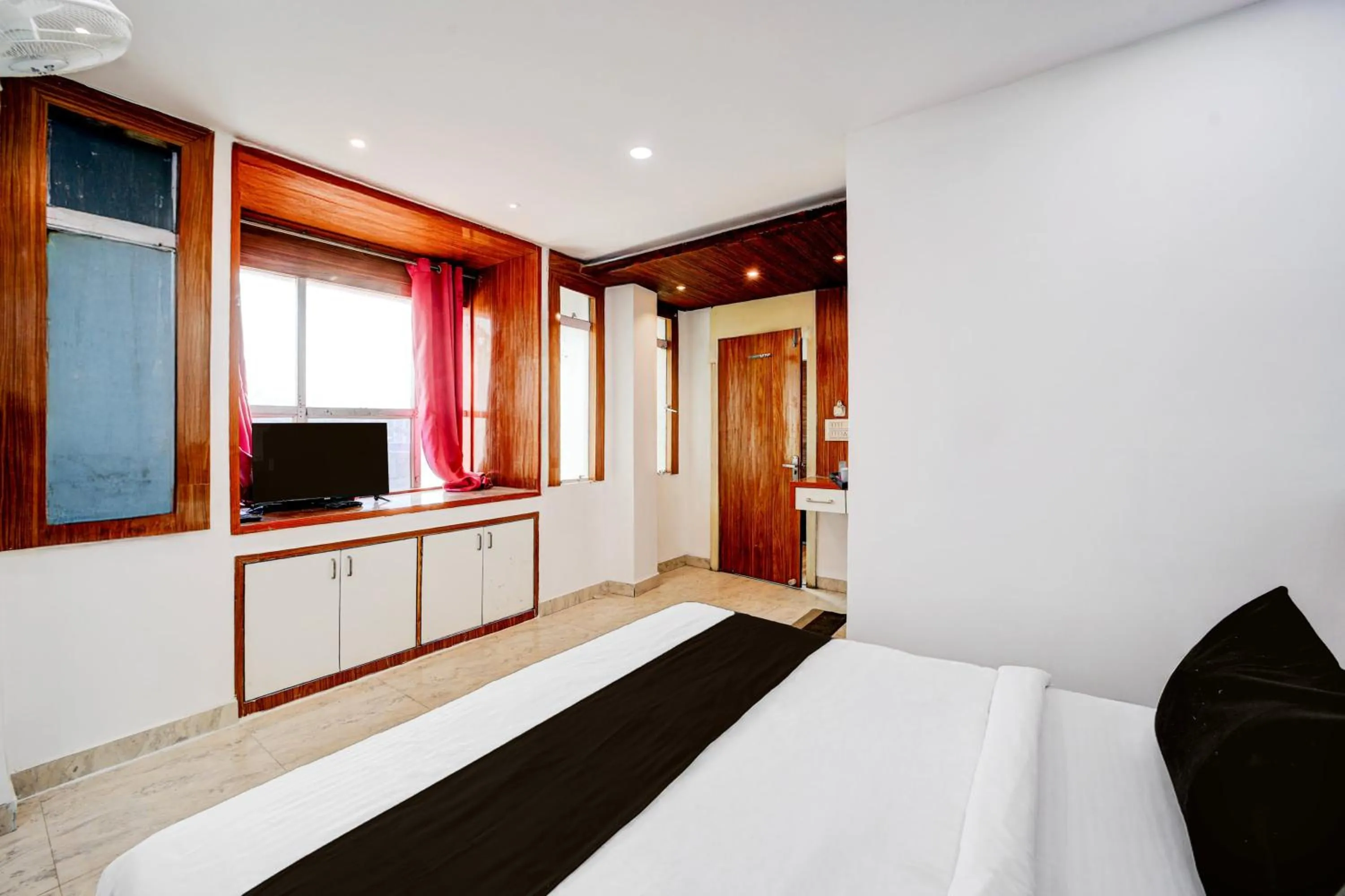 Bedroom, Bed in Collection O Rani Kamlapati Railway Station Formerly Silkroute Palace