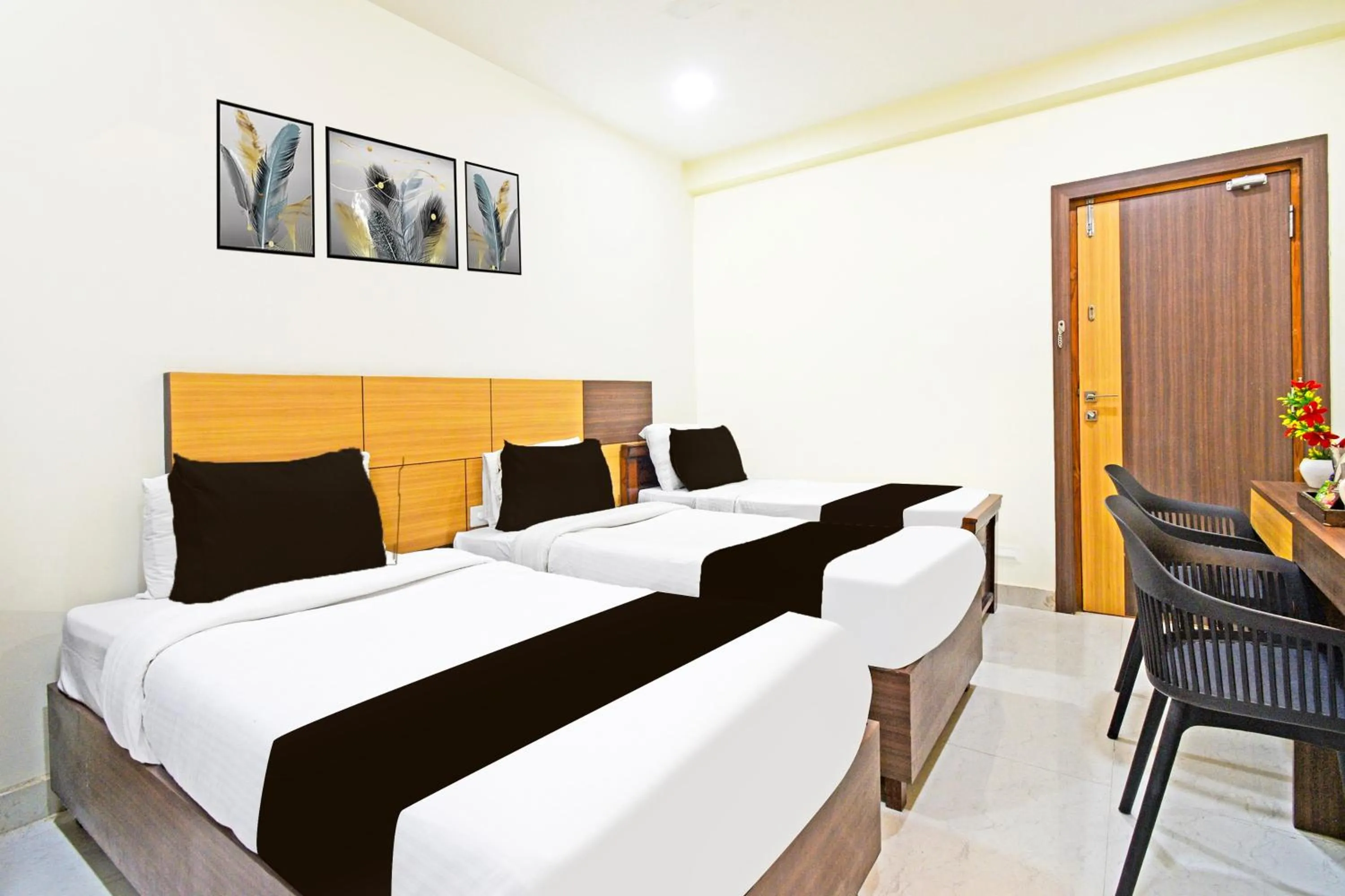 Bedroom, Bed in Super Townhouse Kondapur Near Botanical Garden Formerly RRR Inn