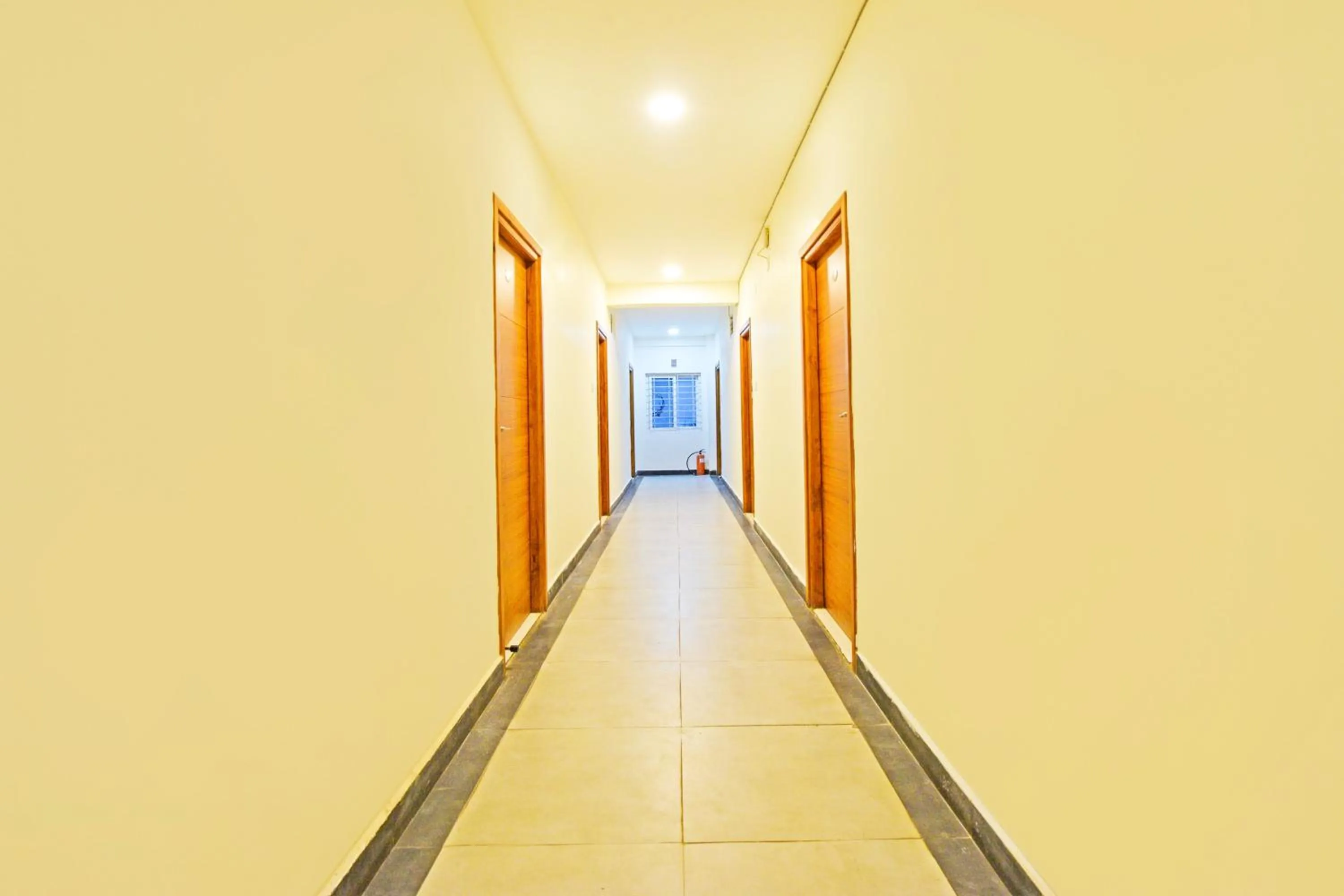 Lobby or reception in Super Townhouse Kondapur Near Botanical Garden Formerly RRR Inn