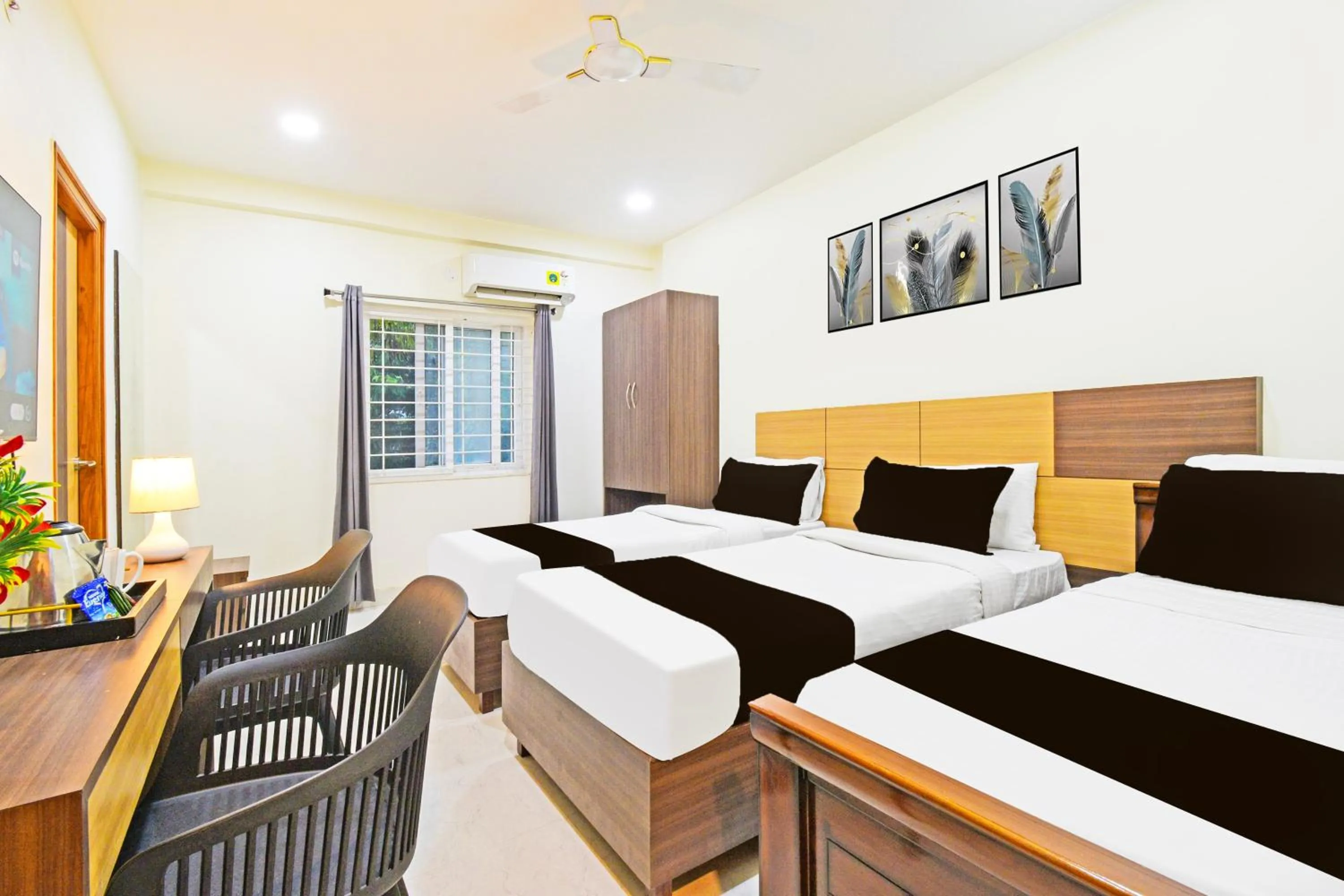 Bedroom, Bed in Super Townhouse Kondapur Near Botanical Garden Formerly RRR Inn