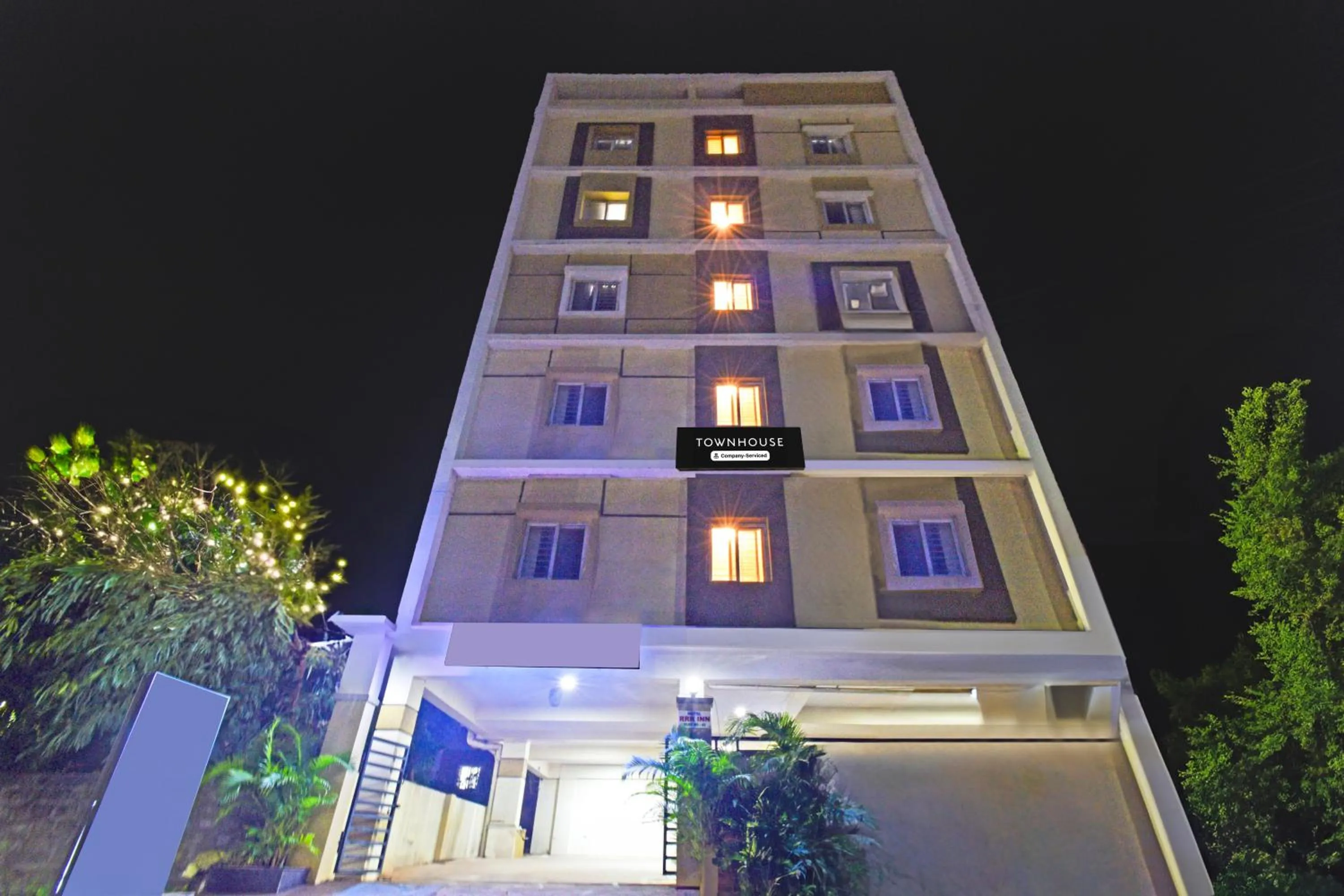 Facade/entrance in Super Townhouse Kondapur Near Botanical Garden Formerly RRR Inn