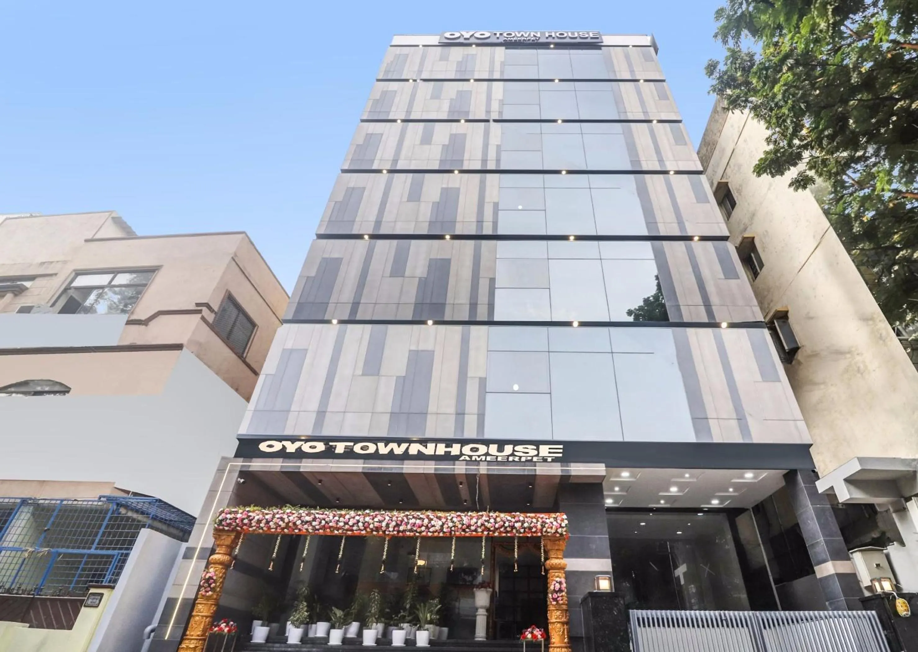 Facade/entrance in Townhouse Ameerpet