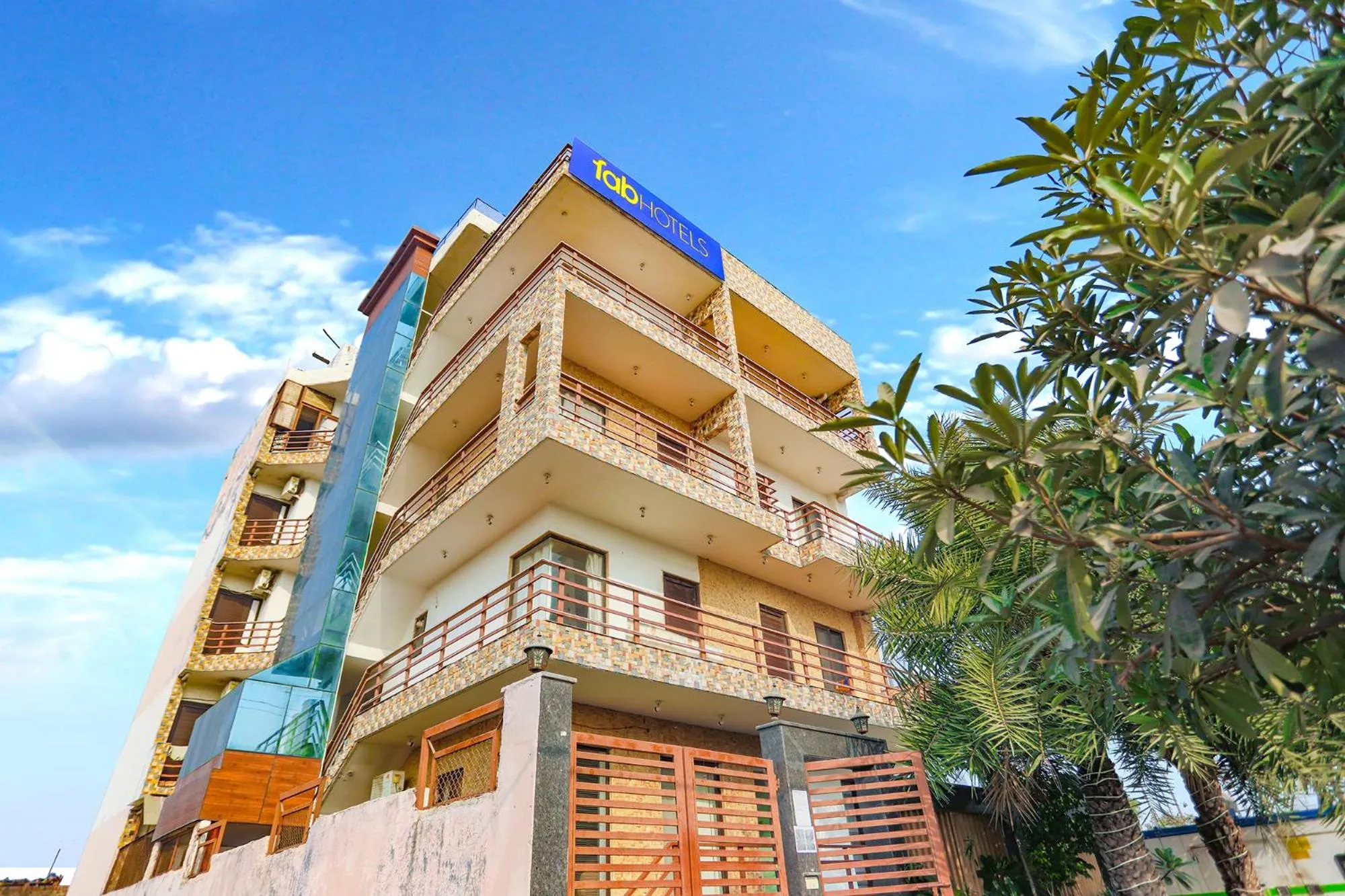 Property building in FabHotel The Horizon