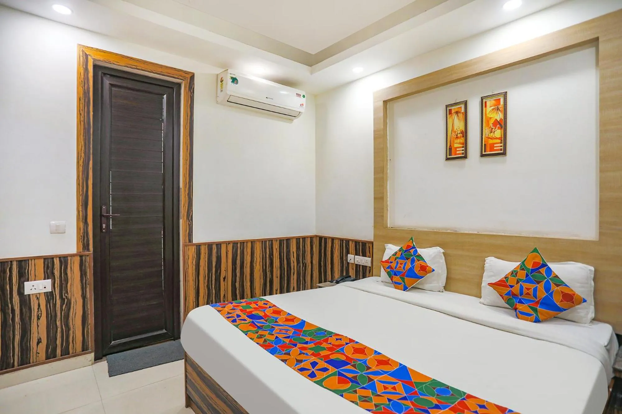 Photo of the whole room, Bed in FabHotel The Horizon