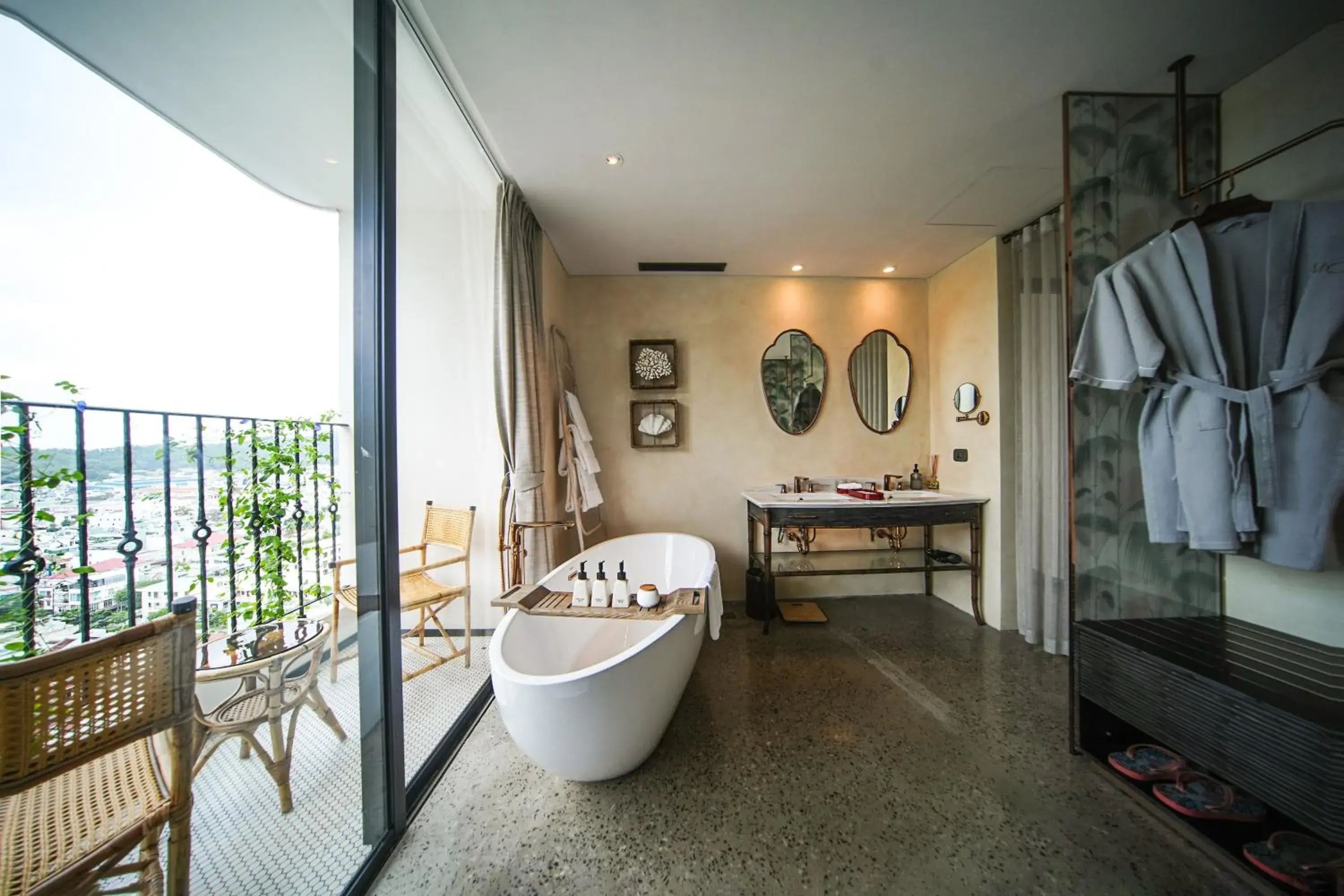 Large Double Room in L'amor Boutique Hotel Quy Nhơn Large Double Room in L'amor Boutique Hotel Quy Nhơn