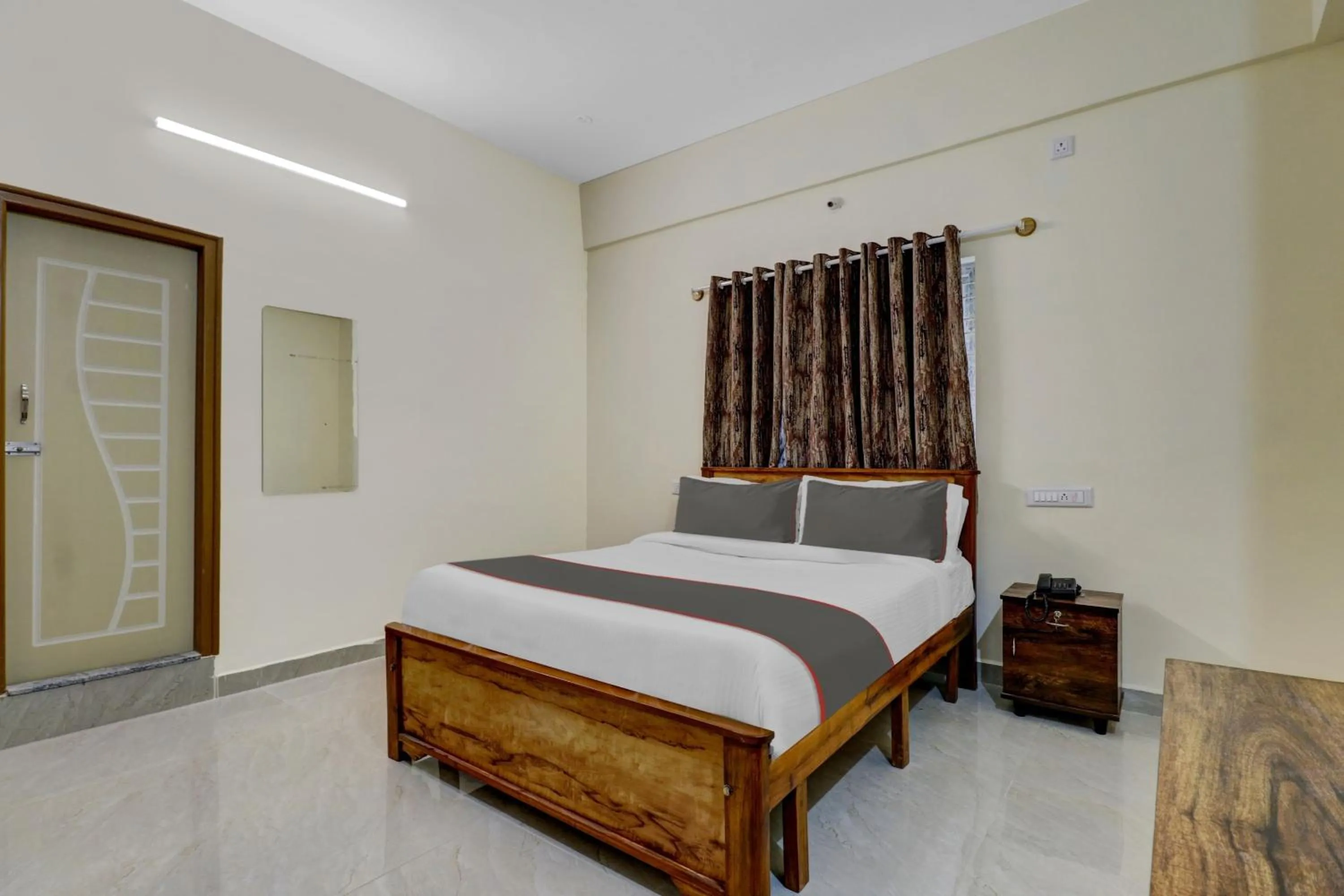 Bedroom, Bed in Hotel O Manyata Palace