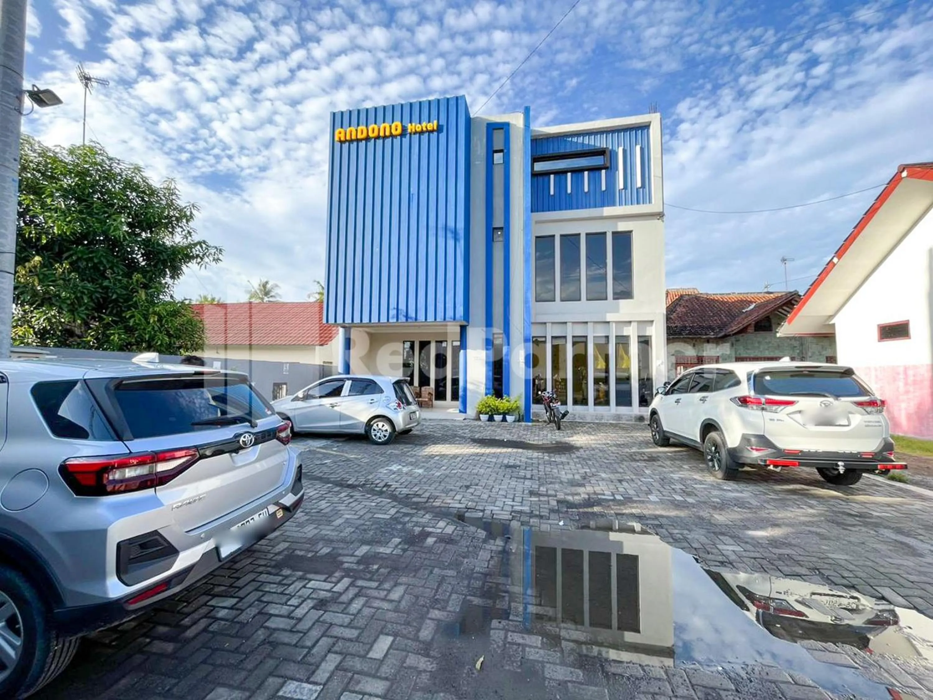 Hotel Andono near YIA Mitra RedDoorz