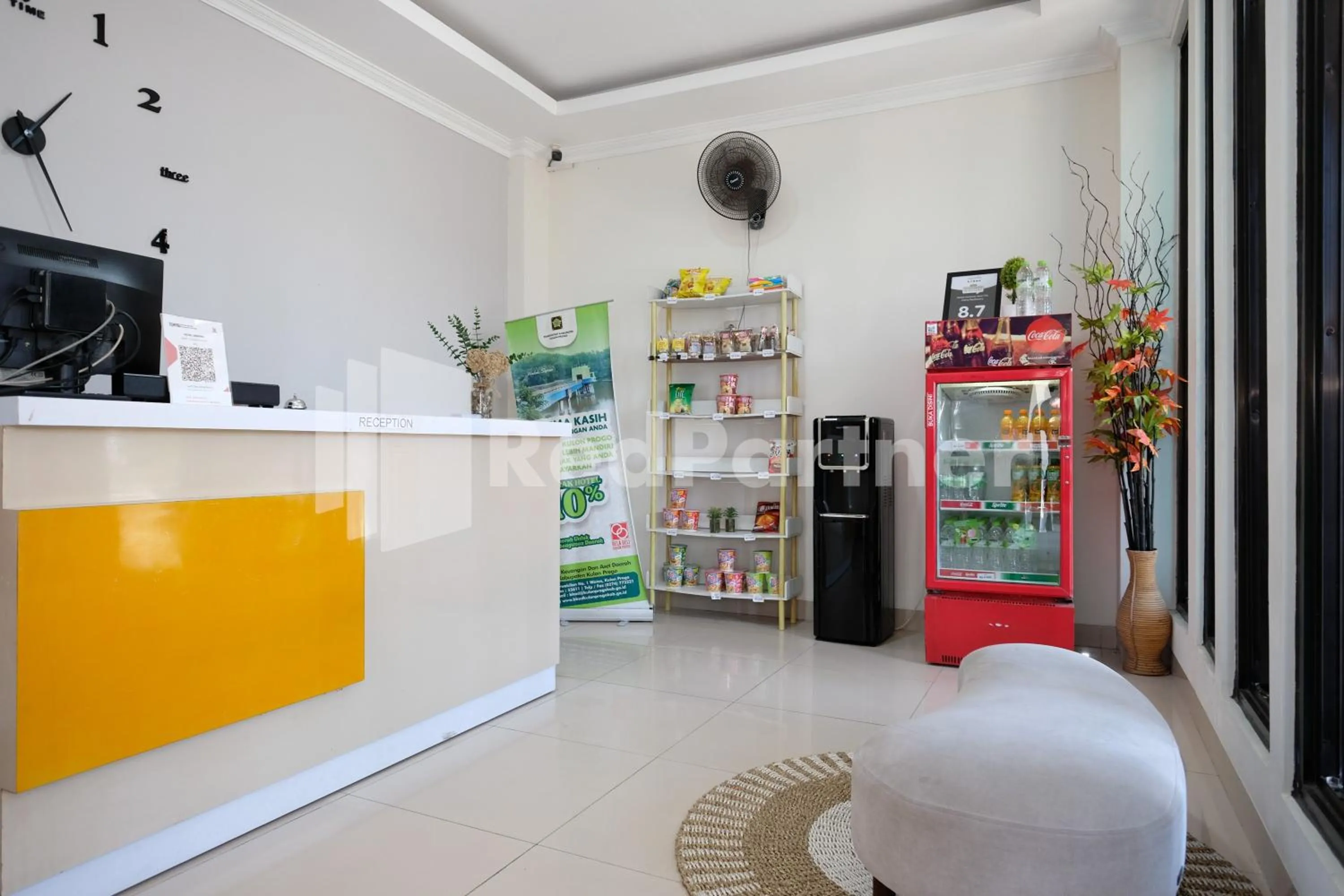 Lobby or reception in Hotel Andono near YIA Mitra RedDoorz