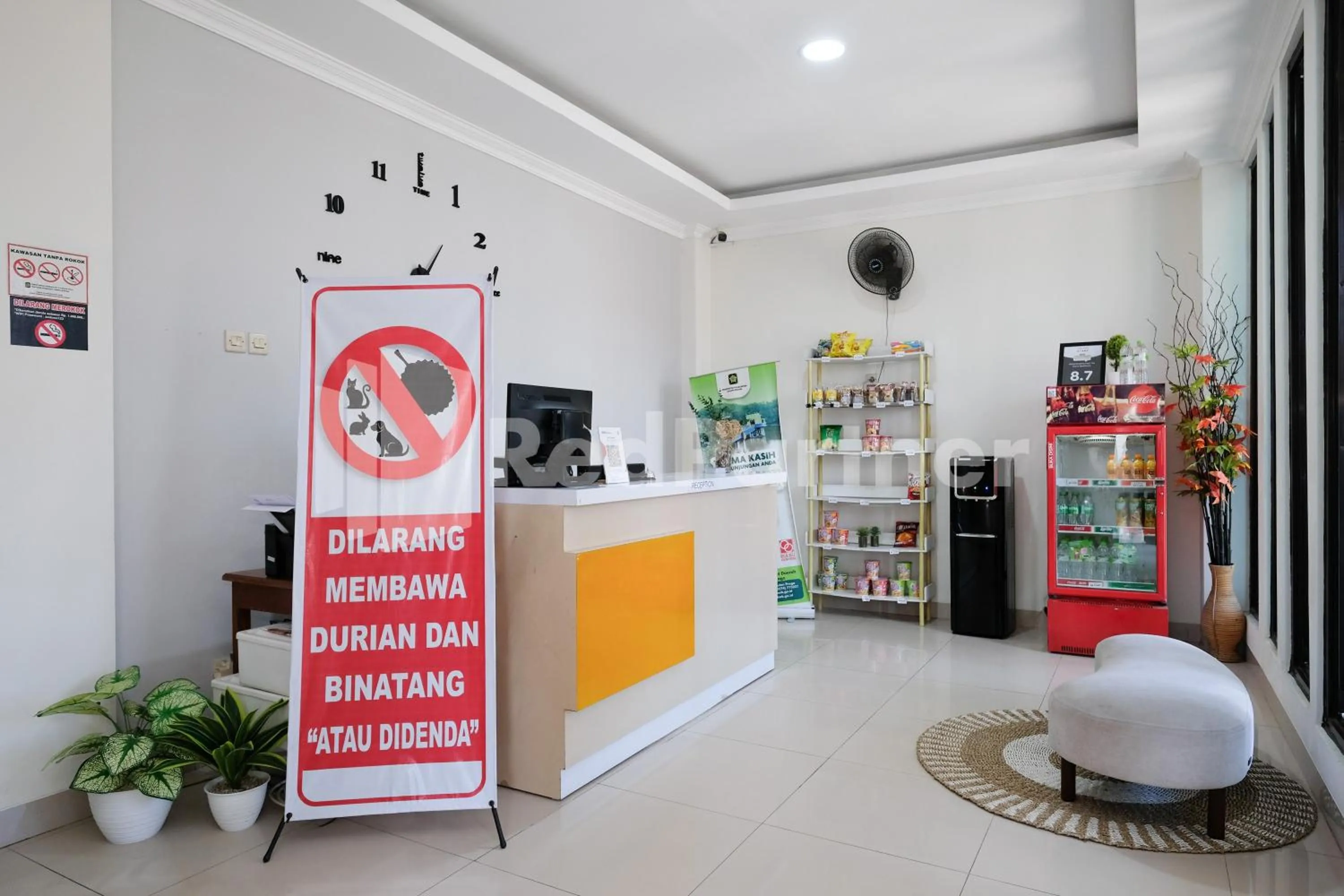 Lobby or reception in Hotel Andono near YIA Mitra RedDoorz