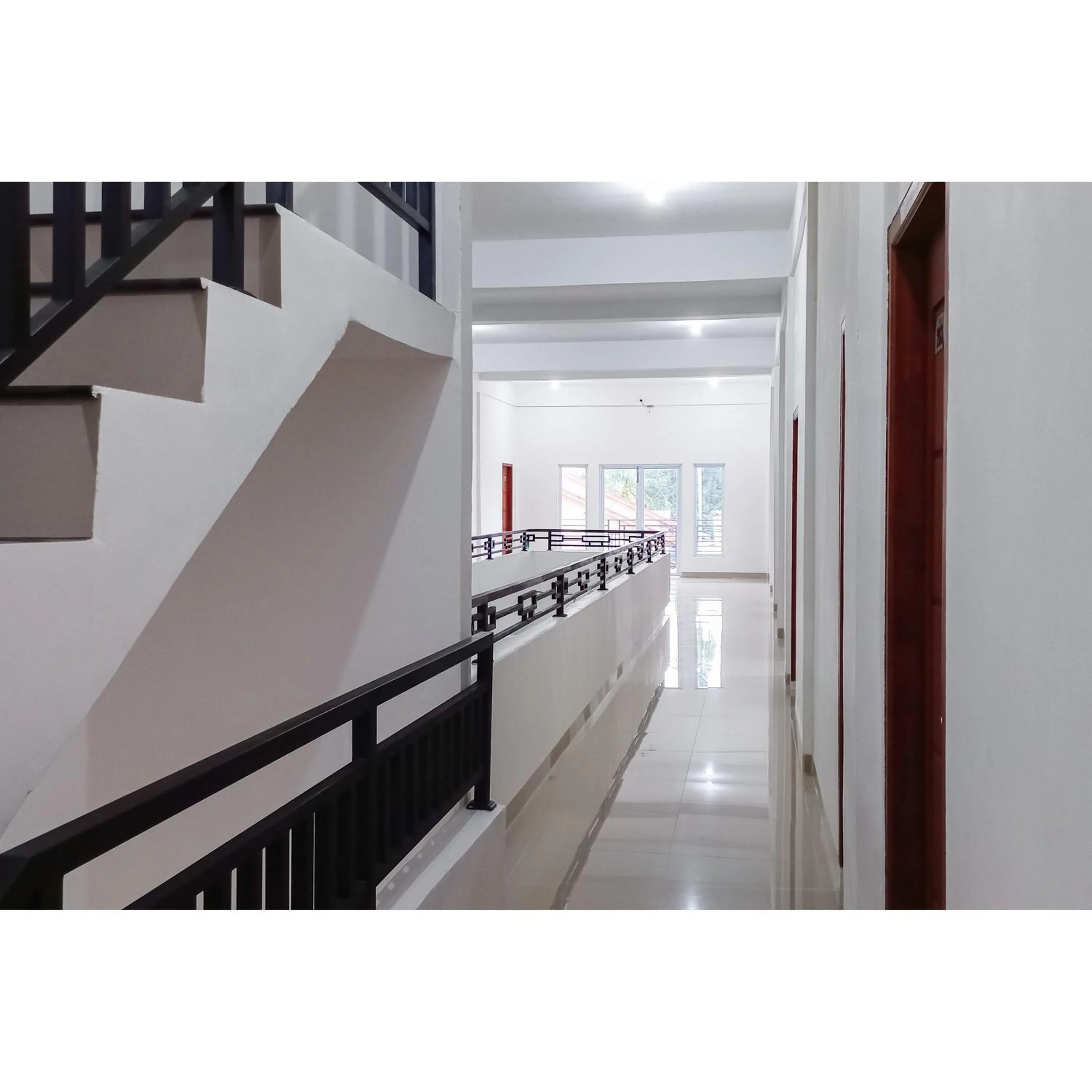 Property building in RedDoorz near Terminal Roro Bandar Sri Junjungan