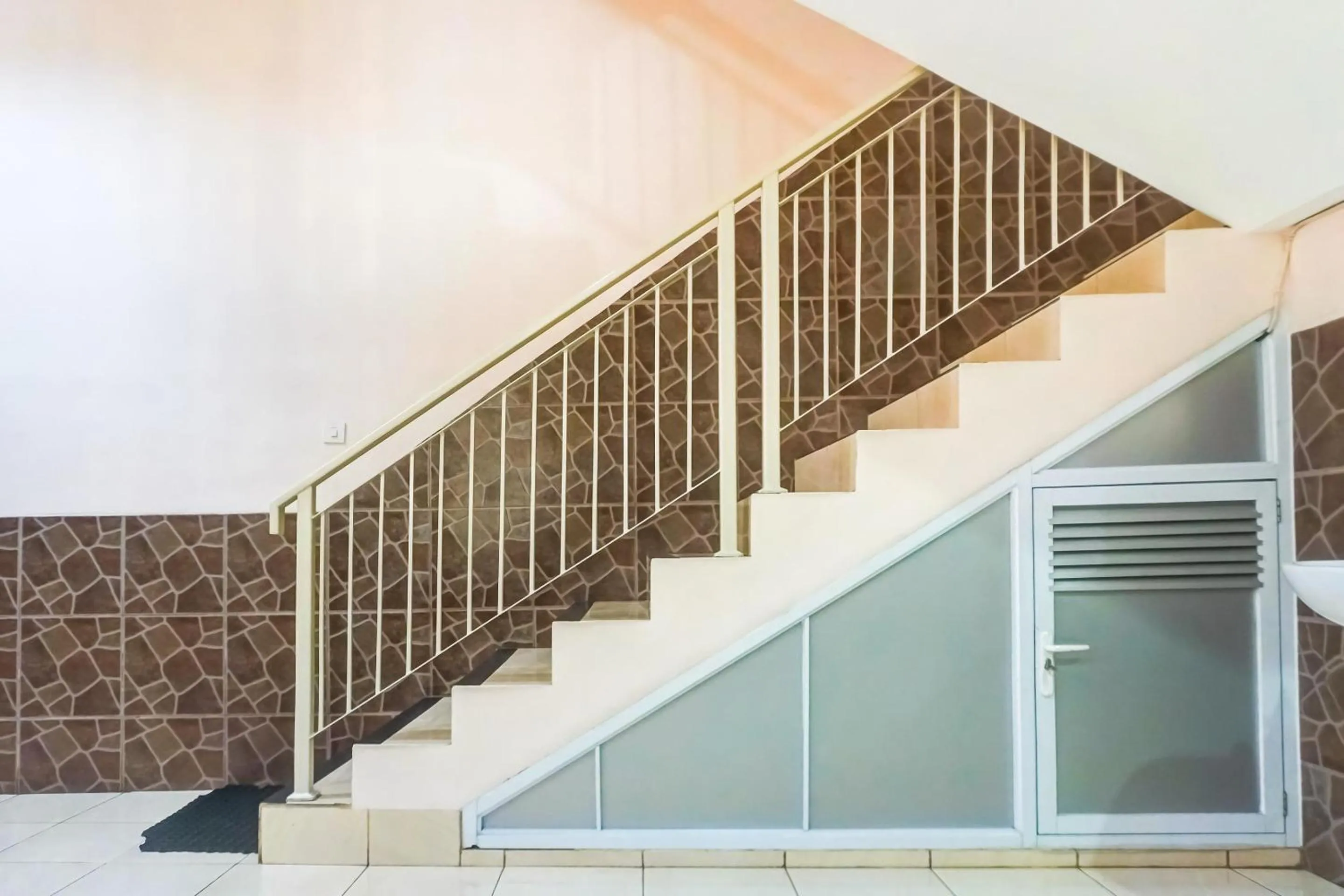 Lobby or reception in OYO 91316 Hh Guest House Makassar