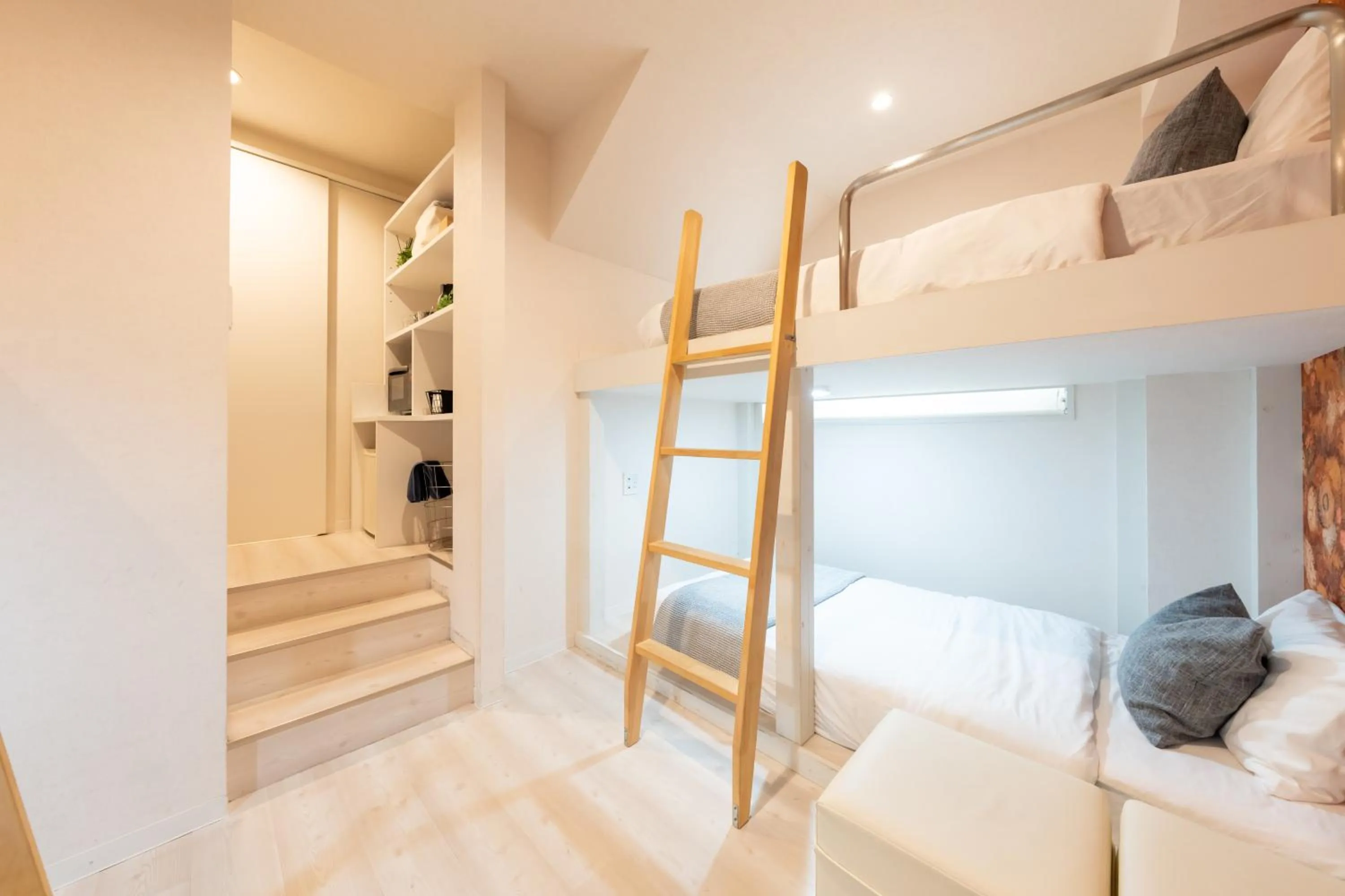 bunk bed, Bed in GRAND CAVE MOTOMACHI