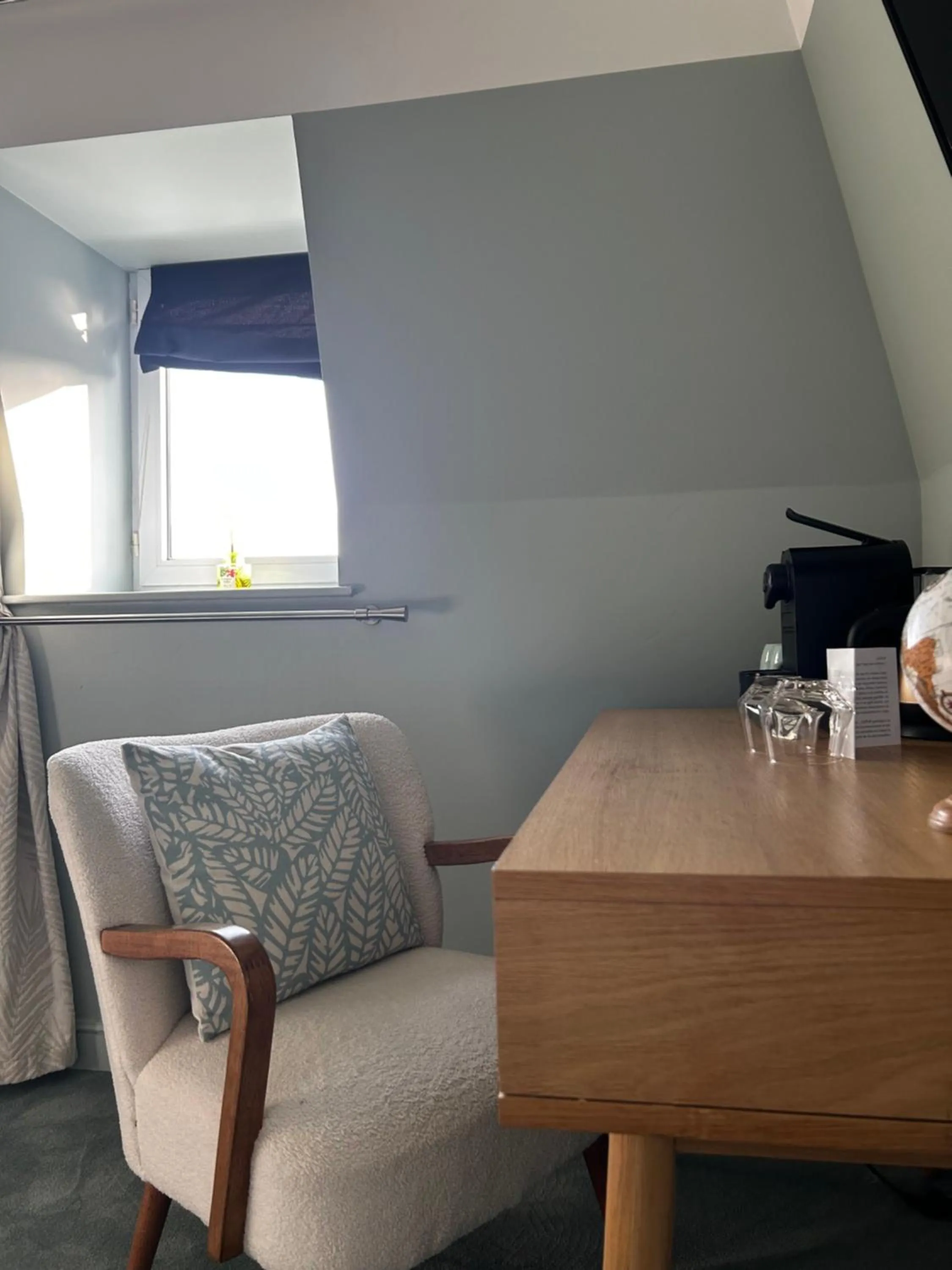 Hôtel Échappée en Baie - Parking privé gratuit dont forfaits bornes électriques réservable