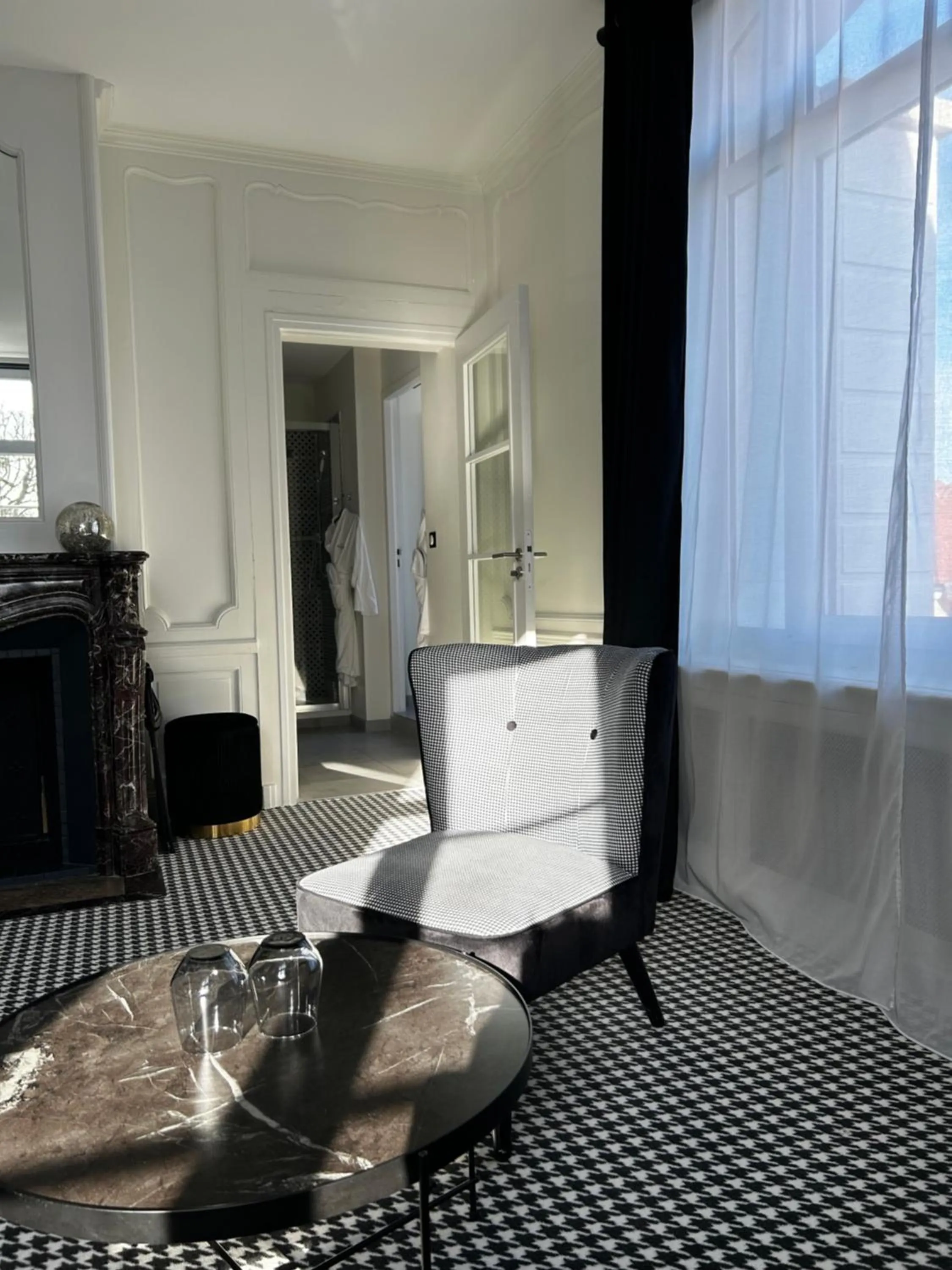 Hôtel Échappée en Baie - Parking privé gratuit dont forfaits bornes électriques réservable