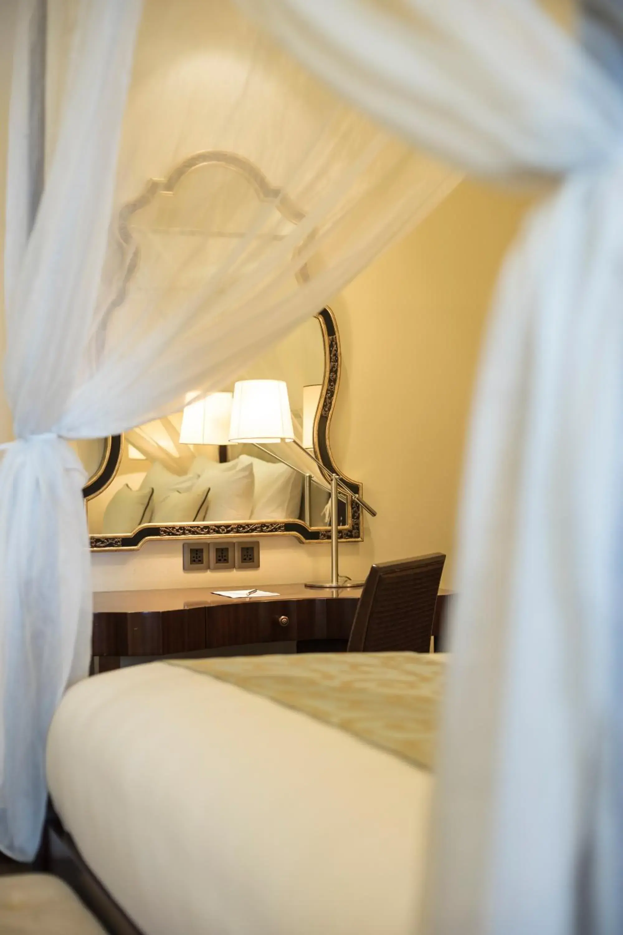 Art Suite in Villa Song Saigon Art Suite in Villa Song Saigon