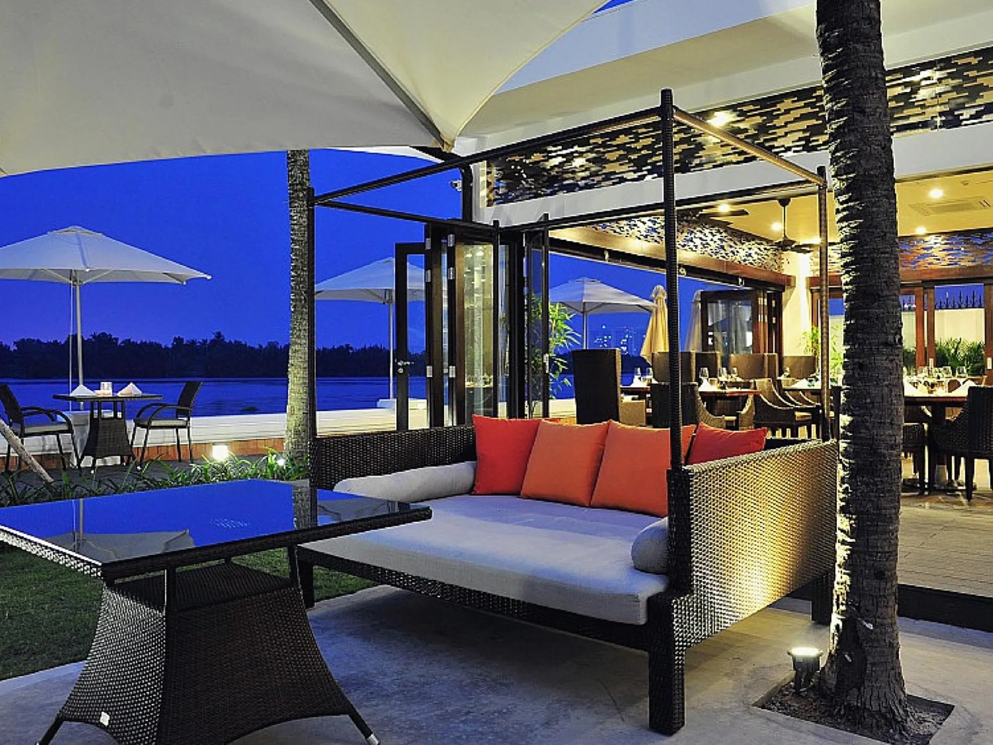 Restaurant/places to eat in Villa Song Saigon