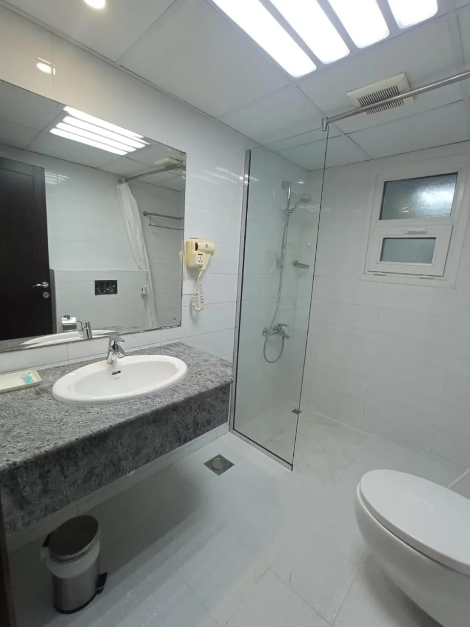 Shower in Asfar Hotel Apartments
