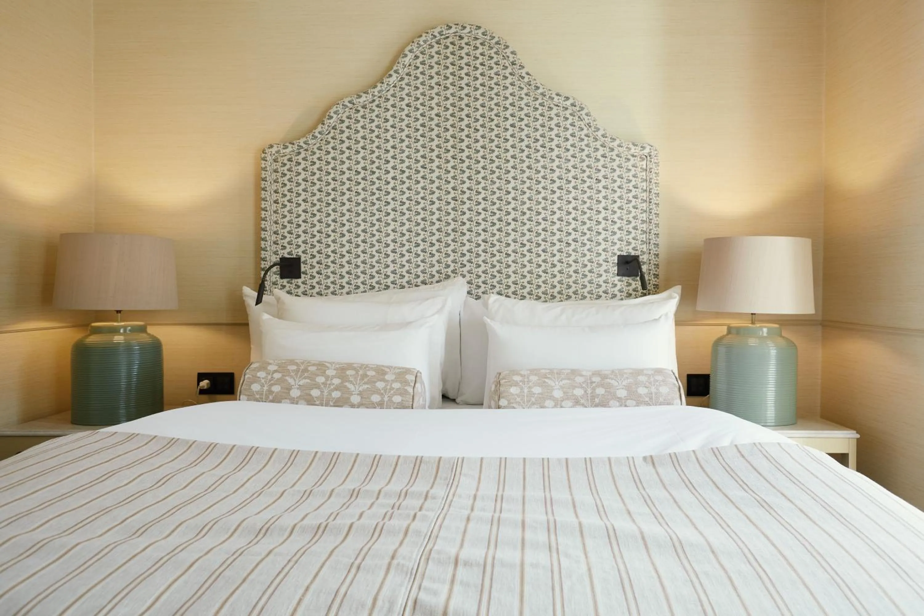 Bed in Henriks Hotel