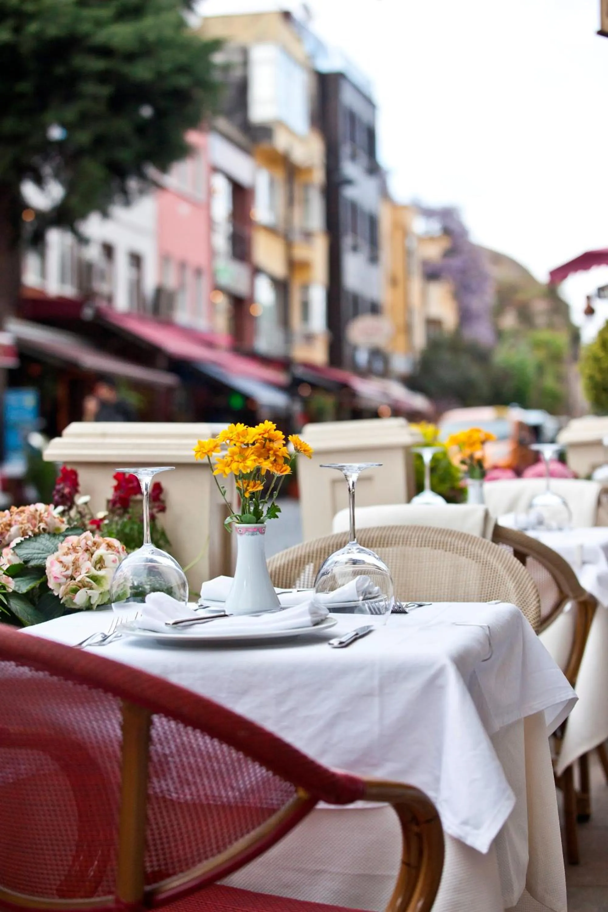 Restaurant/places to eat in GLK PREMIER Acropol Suites & Spa