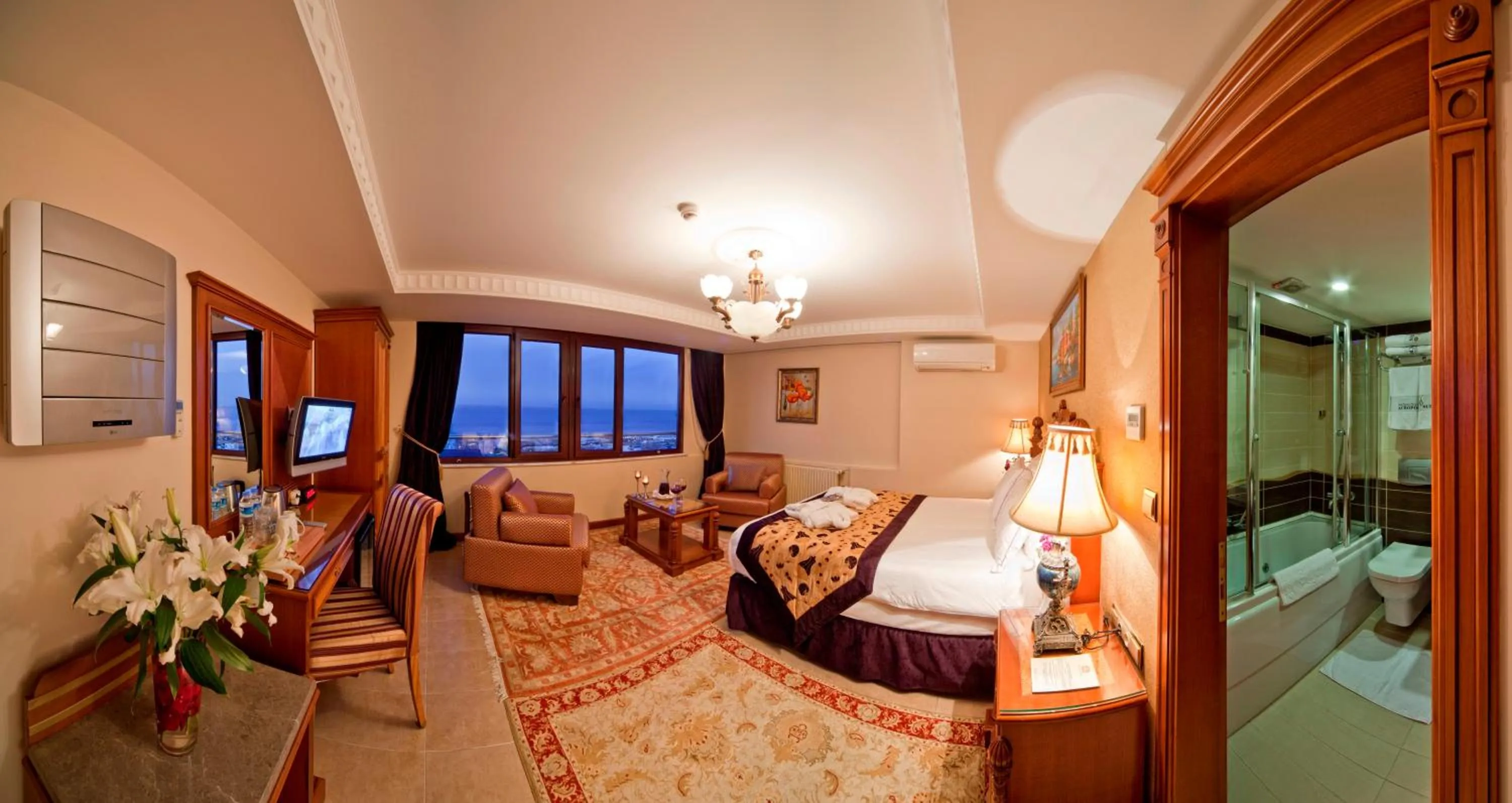 Photo of the whole room, Bed in GLK PREMIER Acropol Suites & Spa