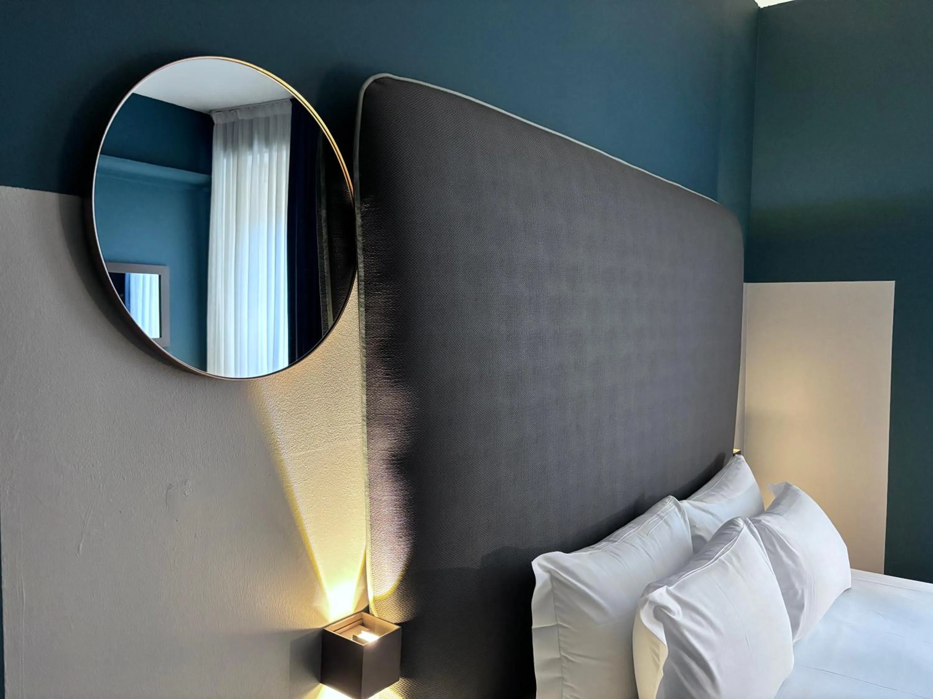 Bed in AV Hotel Milano