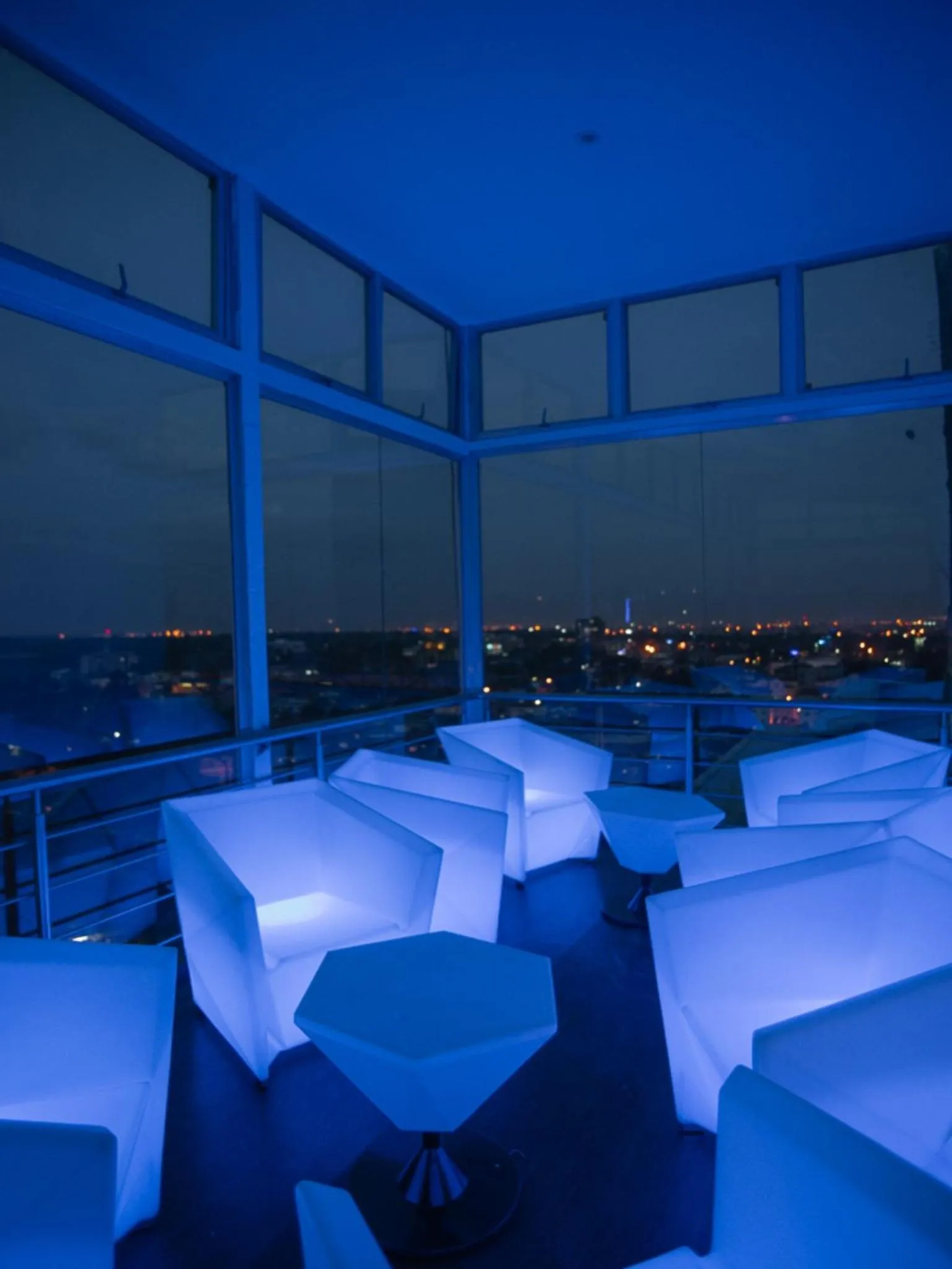 Area and facilities in Cloud Hotel & Suites