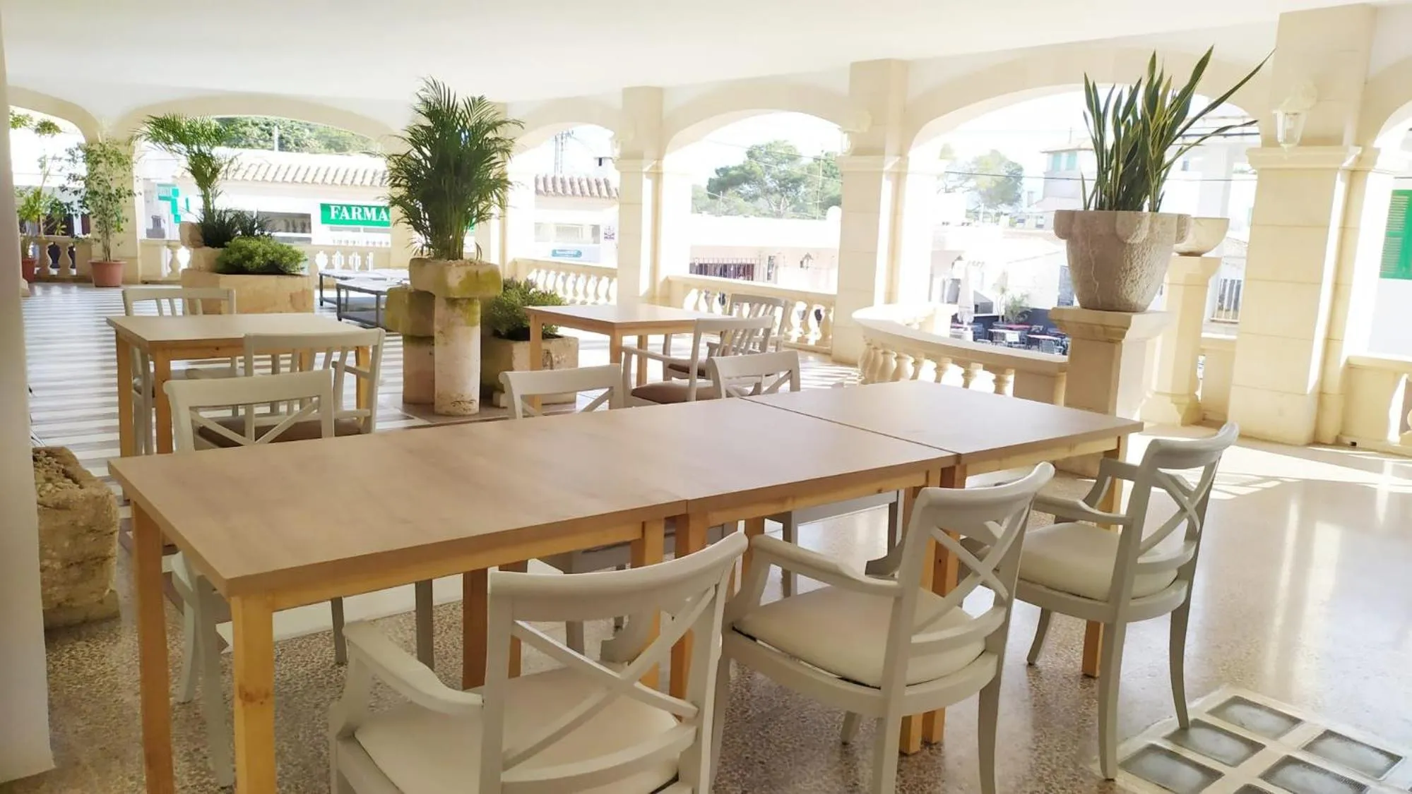 Restaurant/places to eat in Hotel Nou Can Guillem