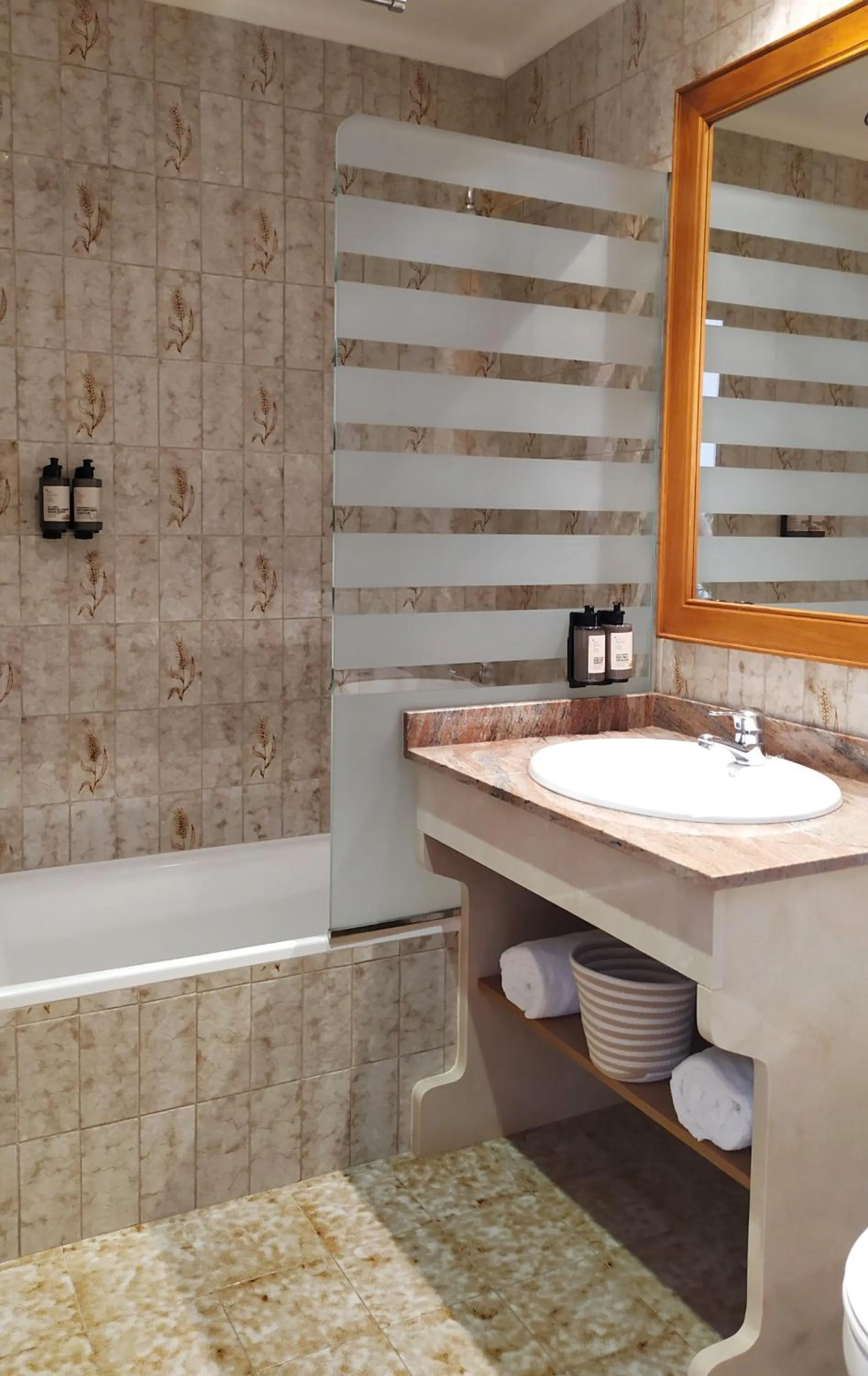 Bathroom in Hotel Nou Can Guillem