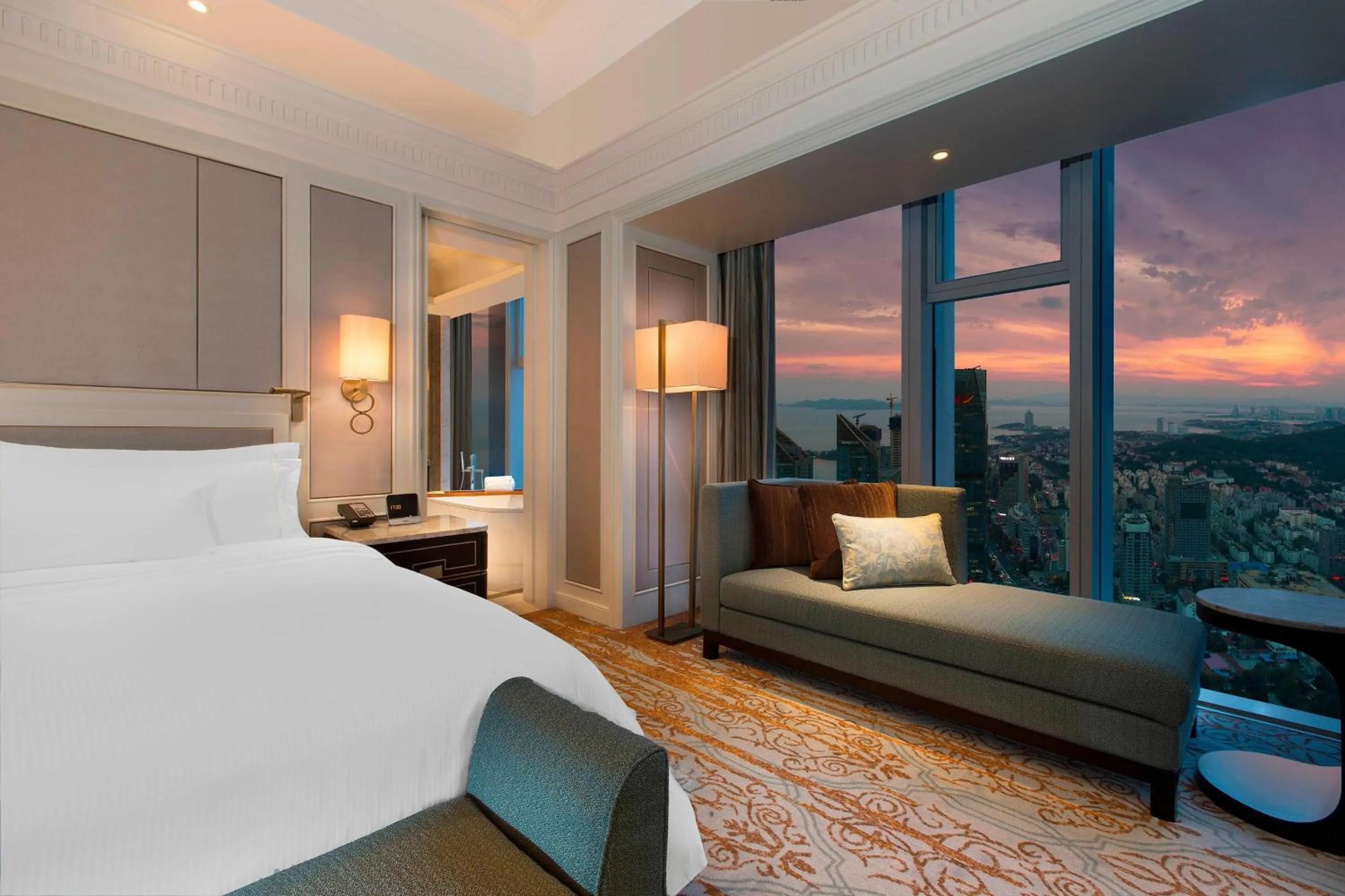 Bedroom, Bed in The Westin Qingdao