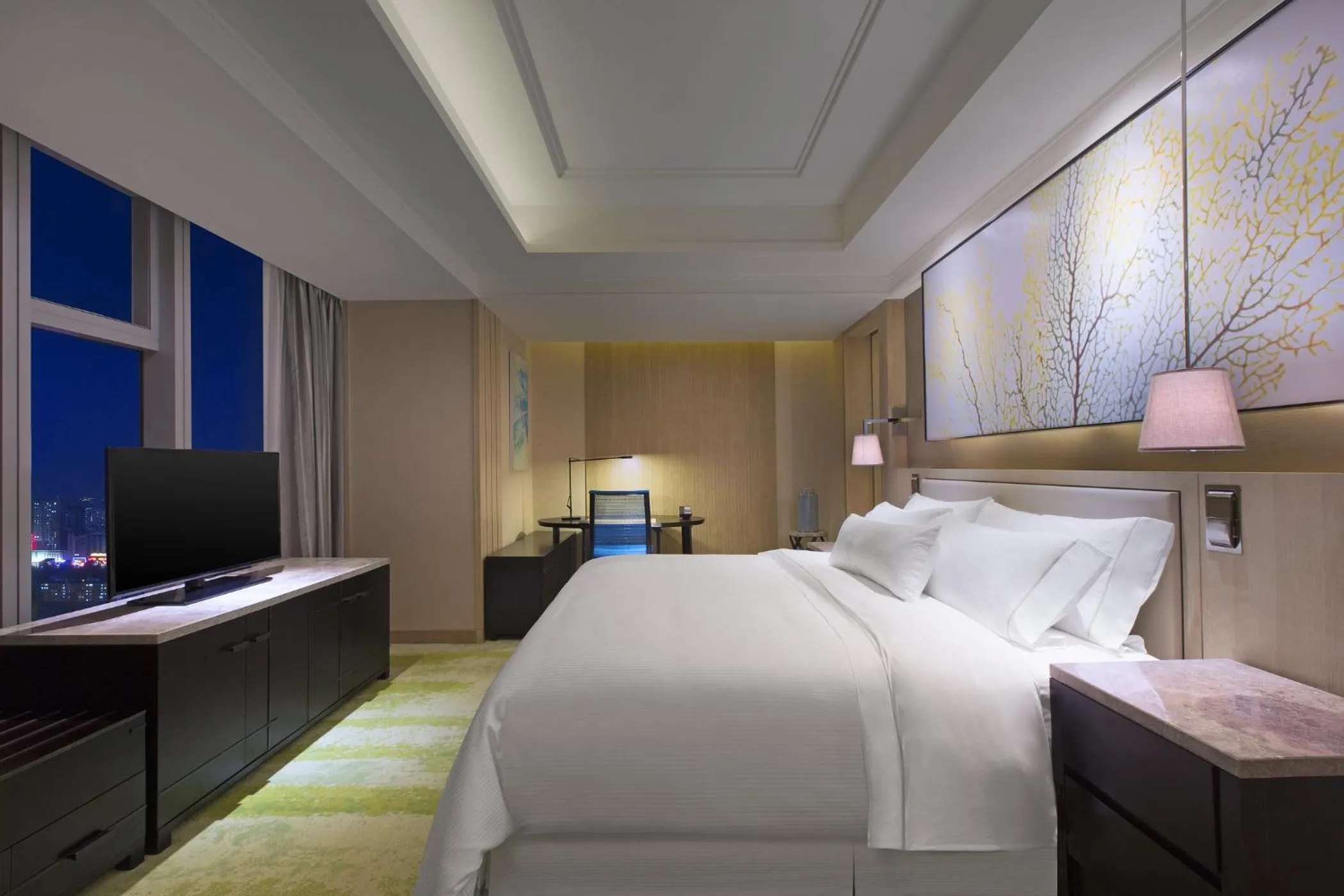 Bedroom, Bed in The Westin Qingdao