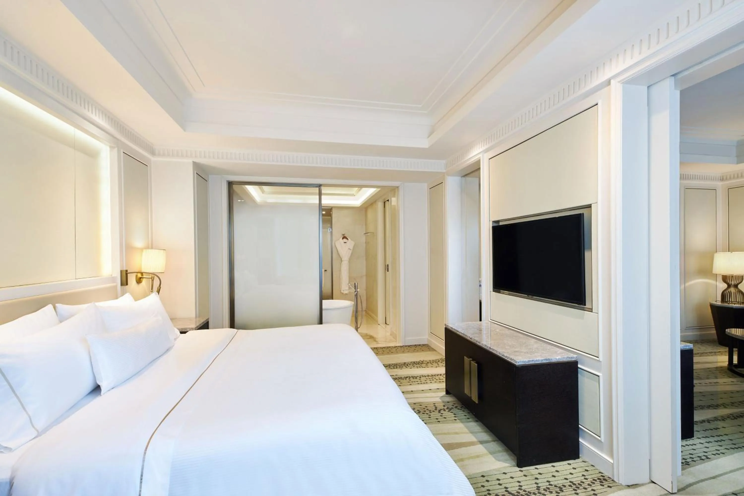 Bedroom, Bed in The Westin Qingdao