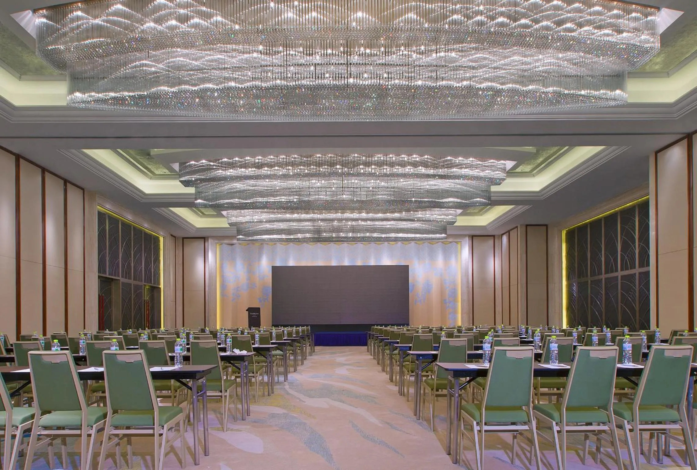 Business facilities in The Westin Qingdao