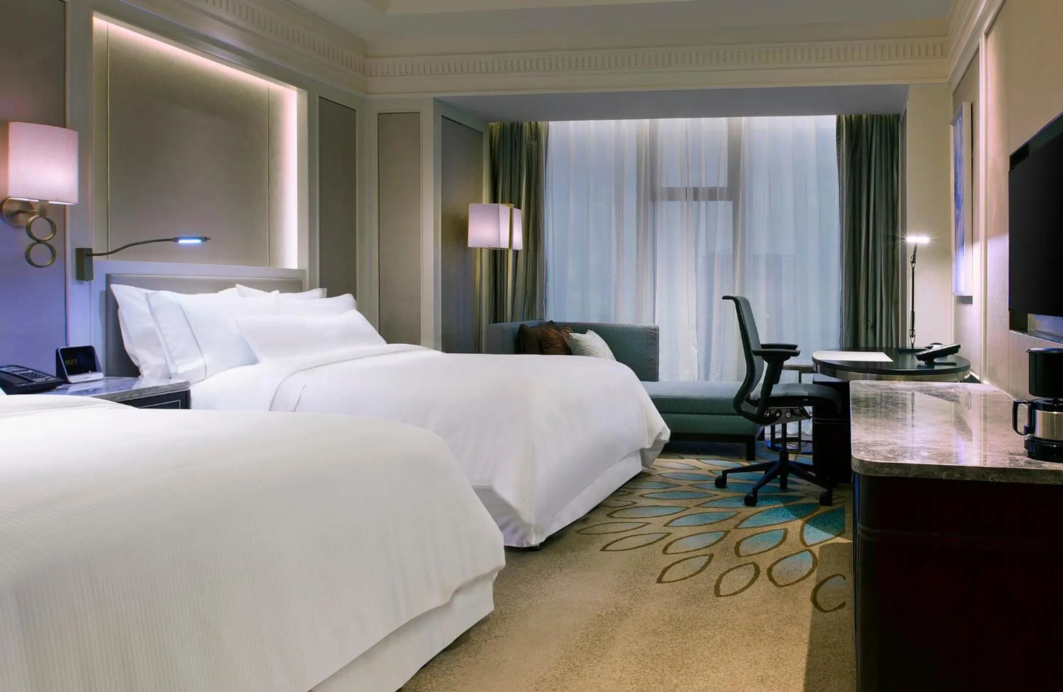 Bed in The Westin Qingdao