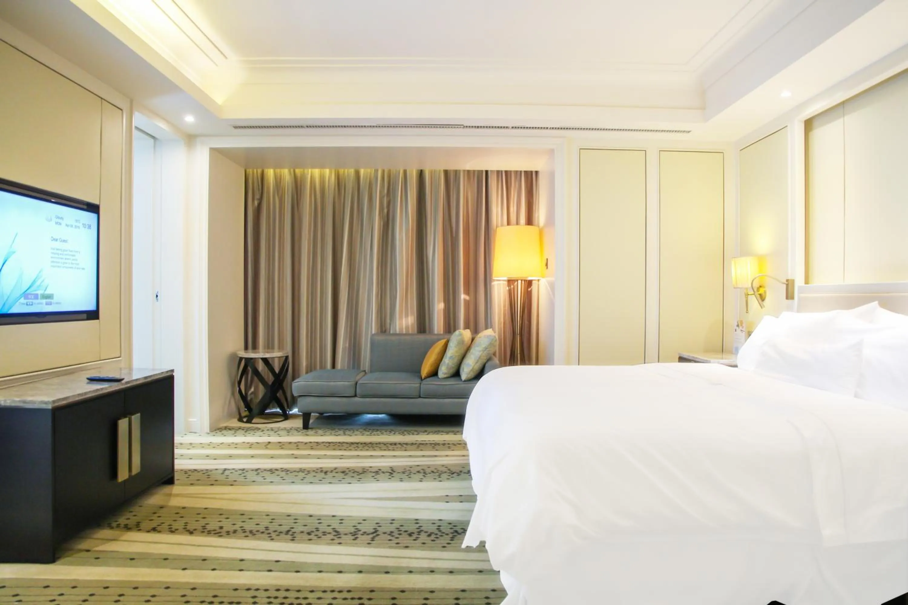 Bed in The Westin Qingdao